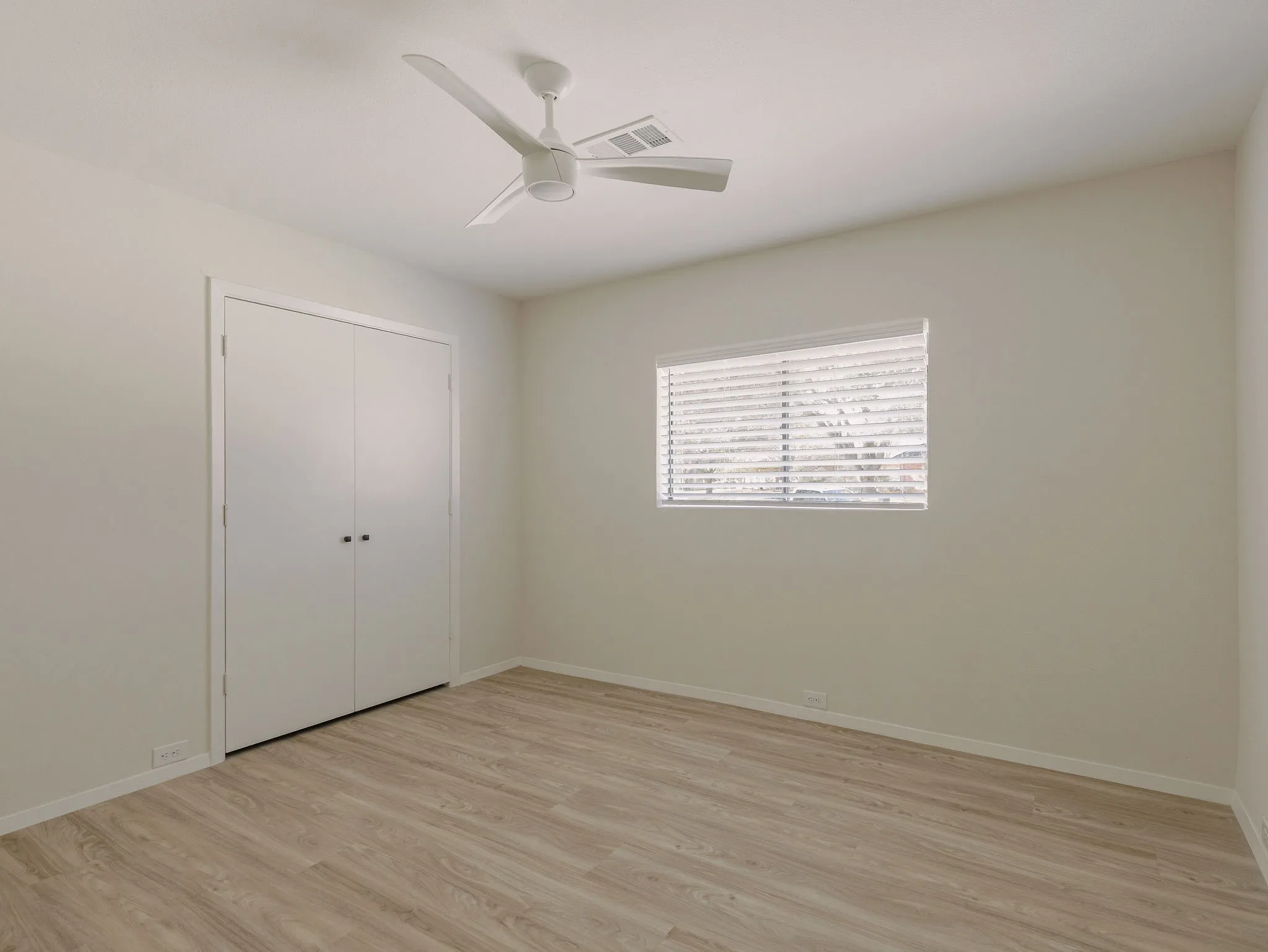 Single Family Residence For Sale in Collin County , 1109 Mill Springs, Richardson, Texas 75080, 3 Bedroom, 3 Bathroom, 3 Garage spaces, 2,333 Sqft, built in 1978, mls#21400610, Real Estate Agent in Richardson, Homes For Sale in Collin county, Homes For Sale in Richardson, Realtor in Richardson Texas, Real Estate Brokerage Independent Realty Texas, Luminita Cordes Realtor