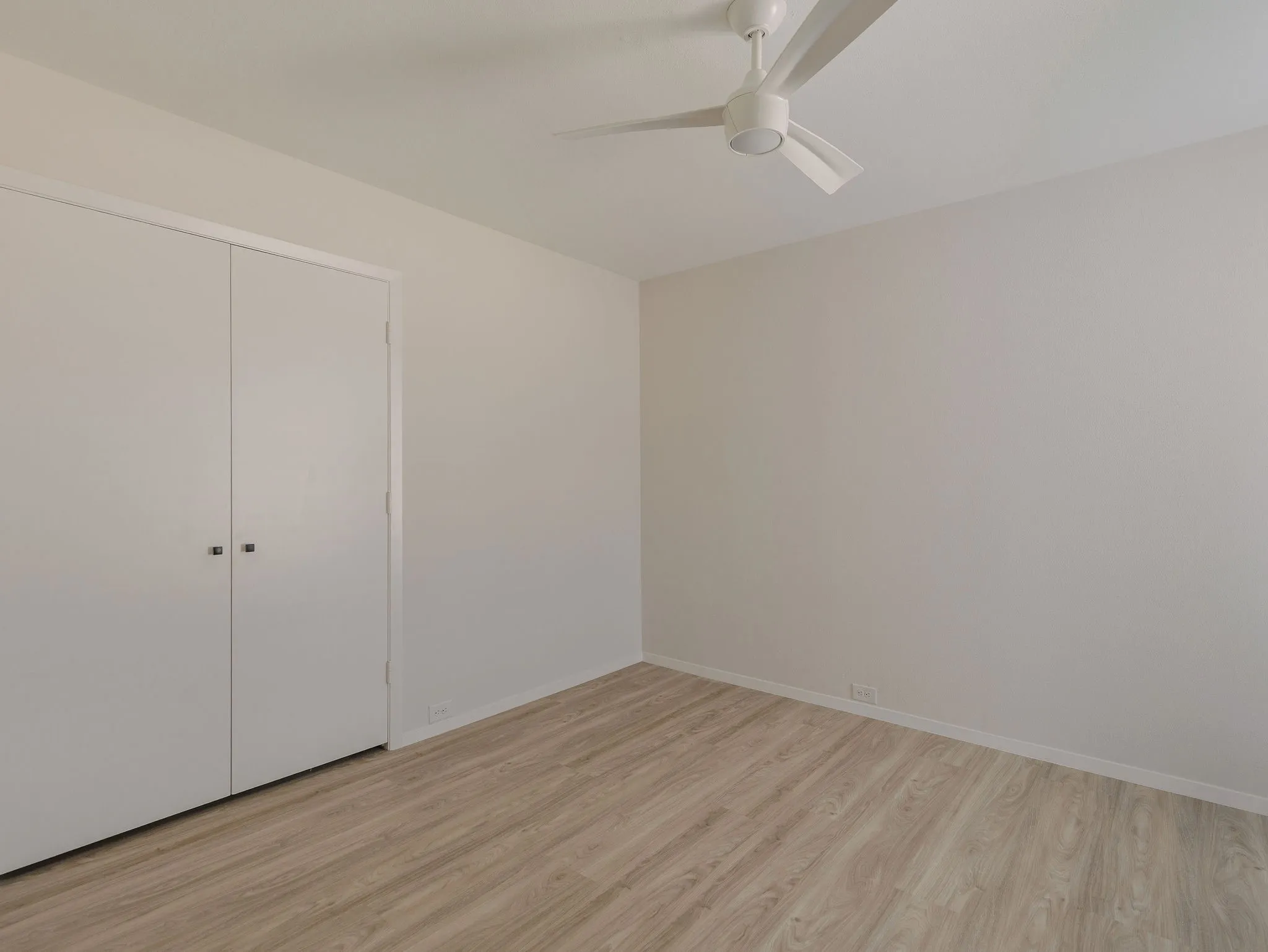 Single Family Residence For Sale in Collin County , 1109 Mill Springs, Richardson, Texas 75080, 3 Bedroom, 3 Bathroom, 3 Garage spaces, 2,333 Sqft, built in 1978, mls#21400610, Real Estate Agent in Richardson, Homes For Sale in Collin county, Homes For Sale in Richardson, Realtor in Richardson Texas, Real Estate Brokerage Independent Realty Texas, Luminita Cordes Realtor