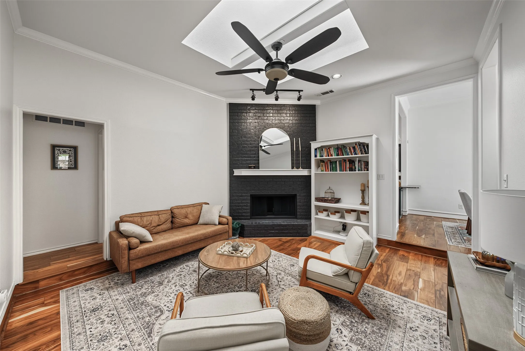 Single Family Residence For Sale in Collin County , 1504 Schooner Bay Drive, Wylie, Texas 75098, 3 Bedroom, 2 Bathroom, 2 Garage spaces, 1,301 Sqft, built in 1988, mls#21401333, Real Estate Agent in Wylie, Homes For Sale in Collin county, Homes For Sale in Wylie, Realtor in Wylie Texas, Real Estate Brokerage Independent Realty Texas, Luminita Cordes Realtor