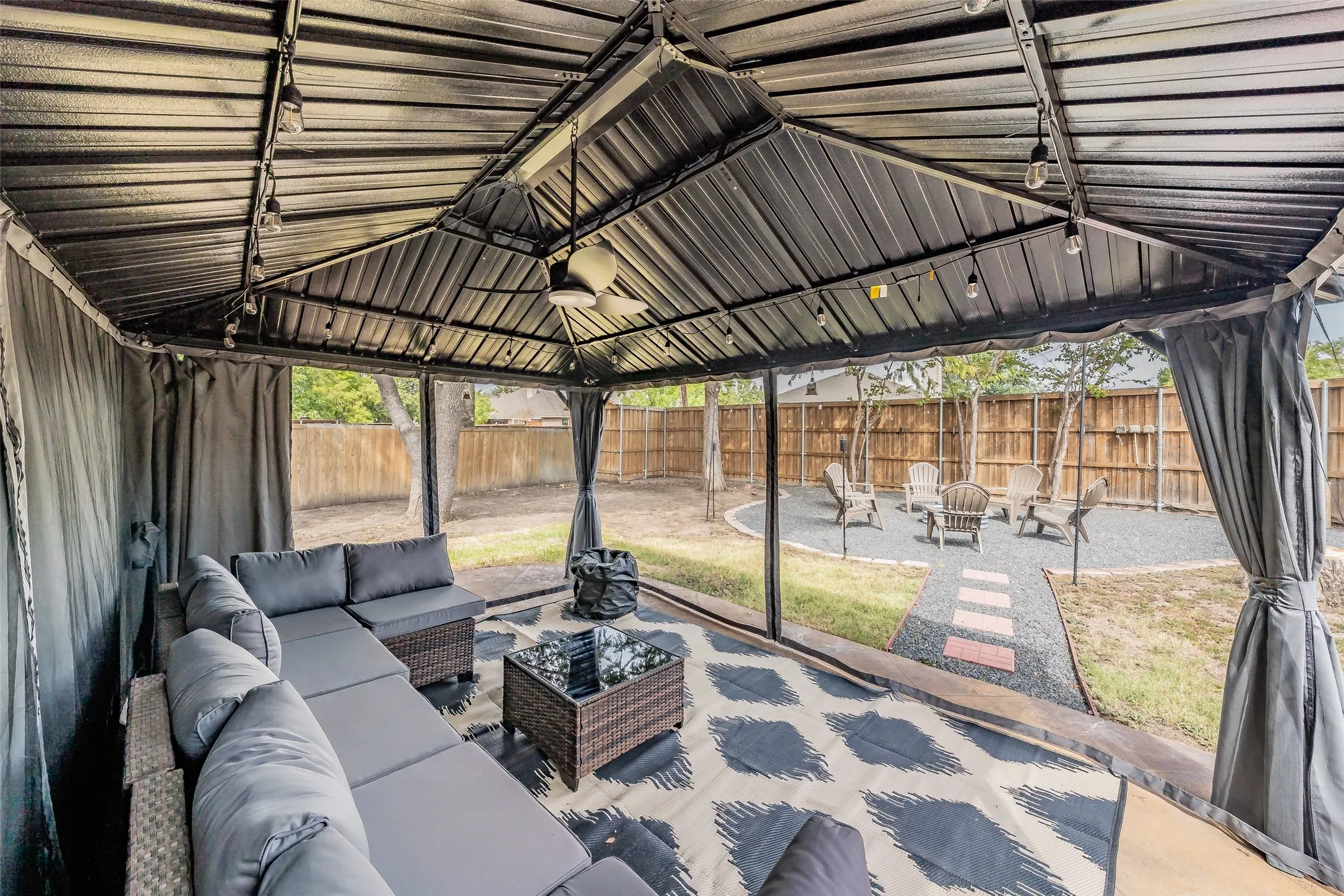 Single Family Residence For Sale in Collin County , 1504 Schooner Bay Drive, Wylie, Texas 75098, 3 Bedroom, 2 Bathroom, 2 Garage spaces, 1,301 Sqft, built in 1988, mls#21401333, Real Estate Agent in Wylie, Homes For Sale in Collin county, Homes For Sale in Wylie, Realtor in Wylie Texas, Real Estate Brokerage Independent Realty Texas, Luminita Cordes Realtor