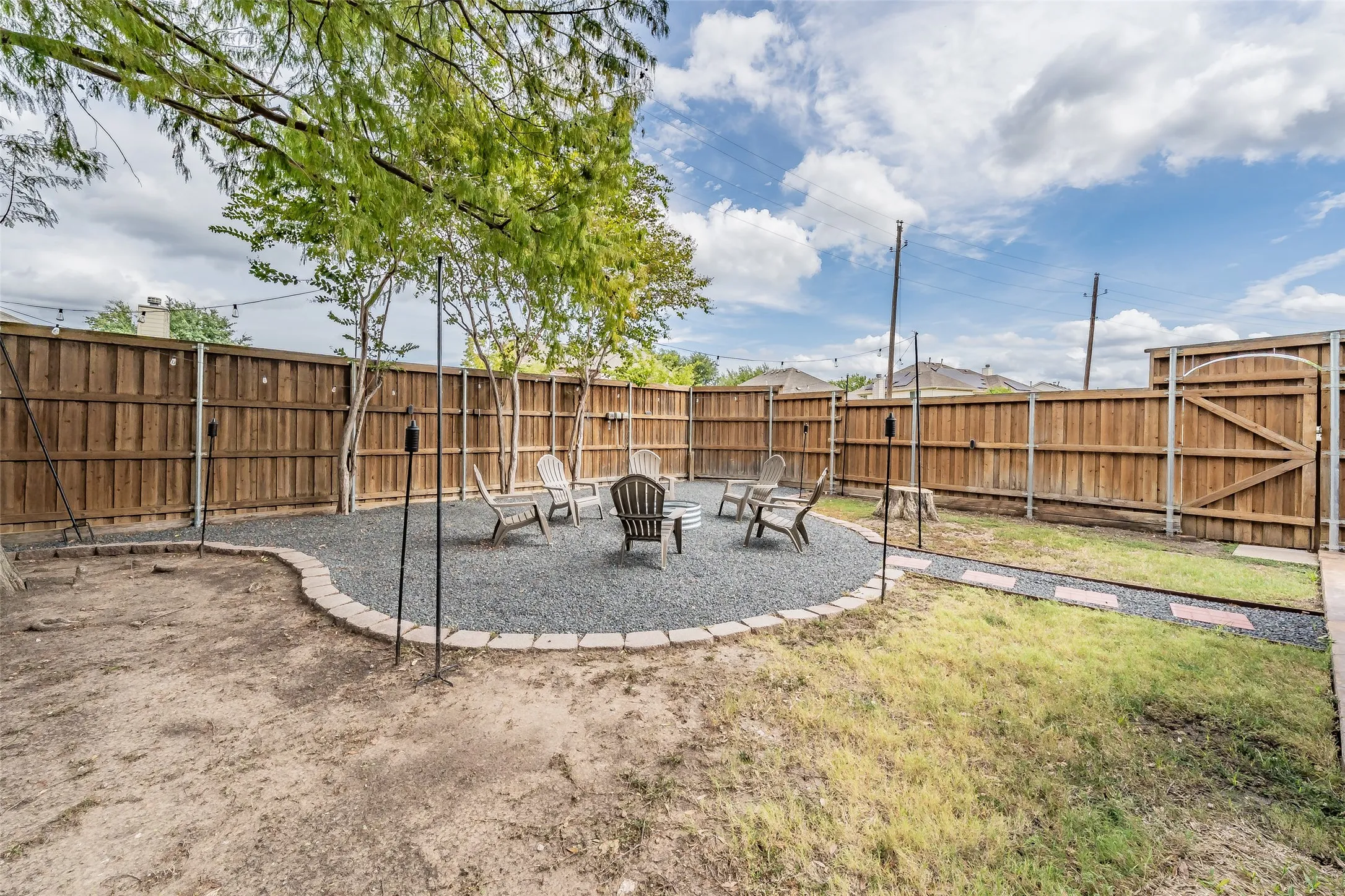 Single Family Residence For Sale in Collin County , 1504 Schooner Bay Drive, Wylie, Texas 75098, 3 Bedroom, 2 Bathroom, 2 Garage spaces, 1,301 Sqft, built in 1988, mls#21401333, Real Estate Agent in Wylie, Homes For Sale in Collin county, Homes For Sale in Wylie, Realtor in Wylie Texas, Real Estate Brokerage Independent Realty Texas, Luminita Cordes Realtor