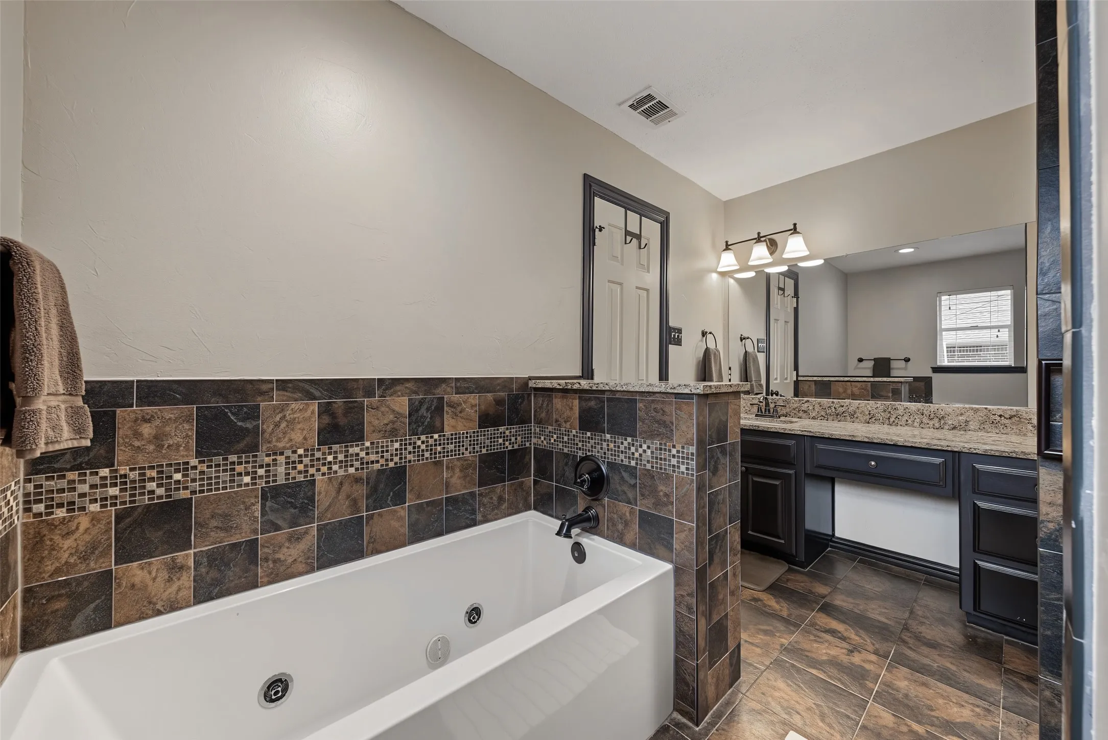 Single Family Residence For Sale in Collin County , 1504 Schooner Bay Drive, Wylie, Texas 75098, 3 Bedroom, 2 Bathroom, 2 Garage spaces, 1,301 Sqft, built in 1988, mls#21401333, Real Estate Agent in Wylie, Homes For Sale in Collin county, Homes For Sale in Wylie, Realtor in Wylie Texas, Real Estate Brokerage Independent Realty Texas, Luminita Cordes Realtor