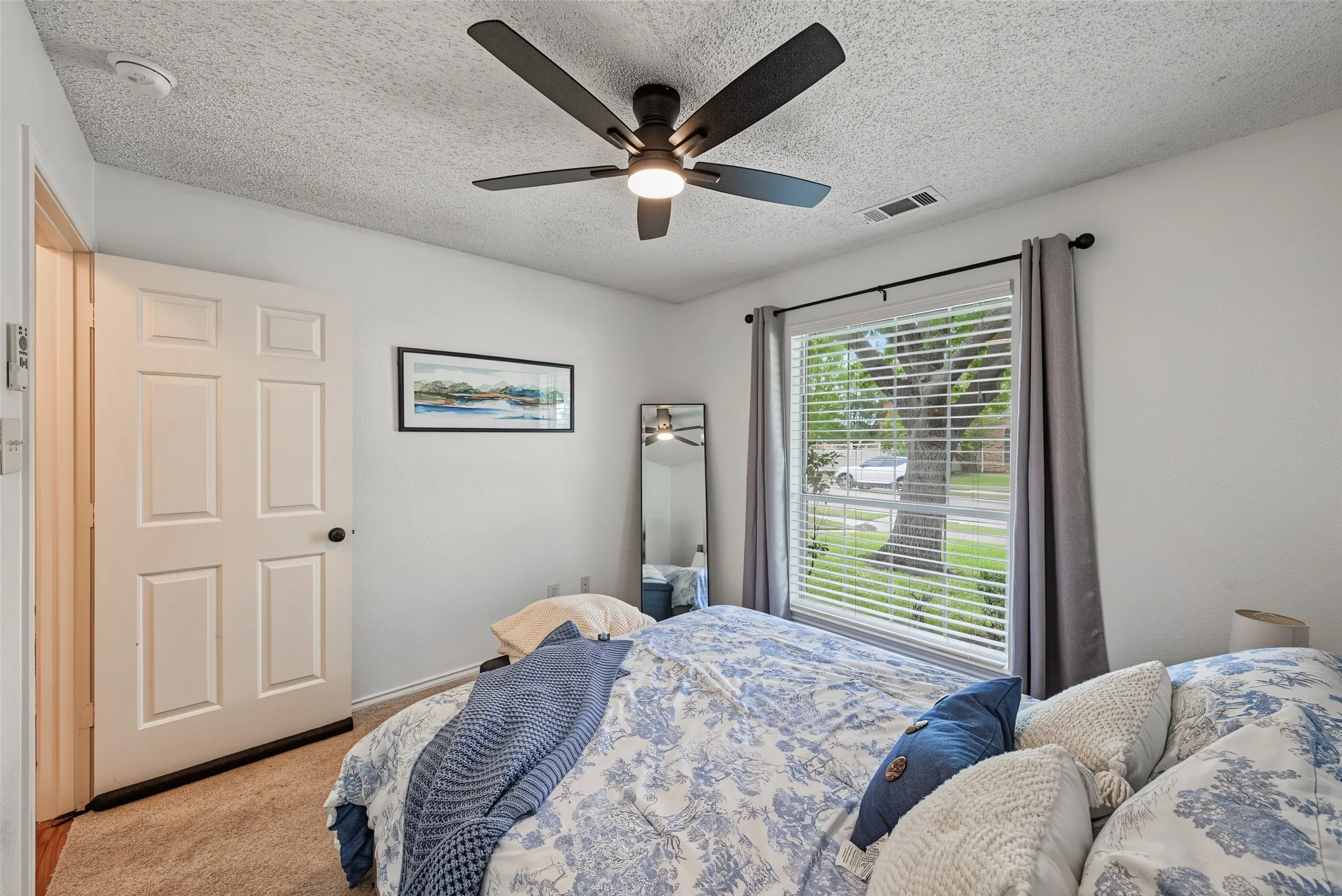 Single Family Residence For Sale in Collin County , 1504 Schooner Bay Drive, Wylie, Texas 75098, 3 Bedroom, 2 Bathroom, 2 Garage spaces, 1,301 Sqft, built in 1988, mls#21401333, Real Estate Agent in Wylie, Homes For Sale in Collin county, Homes For Sale in Wylie, Realtor in Wylie Texas, Real Estate Brokerage Independent Realty Texas, Luminita Cordes Realtor
