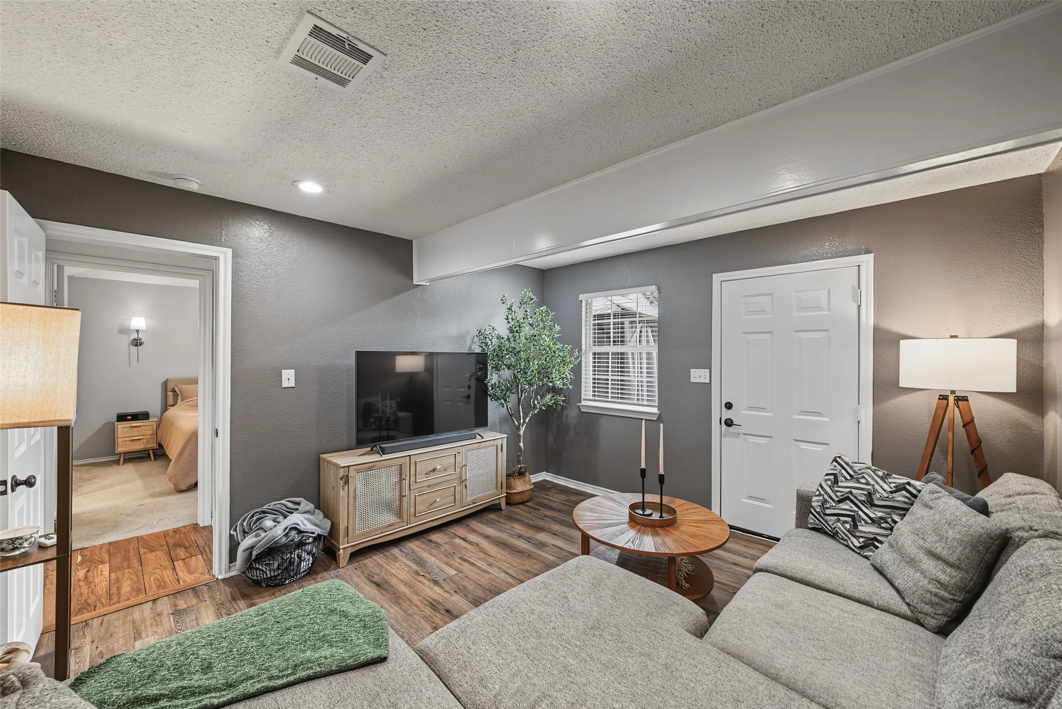Single Family Residence For Sale in Collin County , 1504 Schooner Bay Drive, Wylie, Texas 75098, 3 Bedroom, 2 Bathroom, 2 Garage spaces, 1,301 Sqft, built in 1988, mls#21401333, Real Estate Agent in Wylie, Homes For Sale in Collin county, Homes For Sale in Wylie, Realtor in Wylie Texas, Real Estate Brokerage Independent Realty Texas, Luminita Cordes Realtor