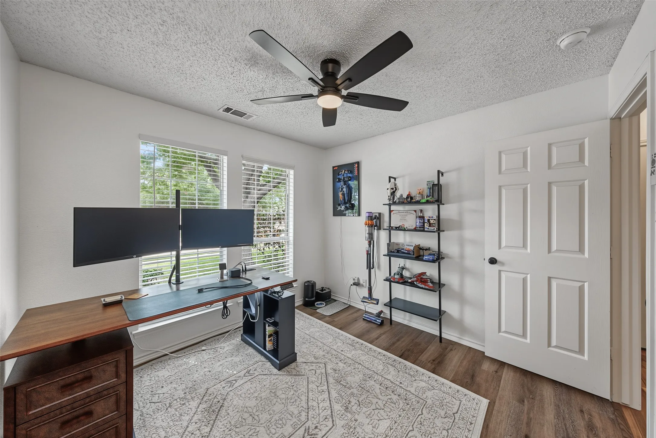 Single Family Residence For Sale in Collin County , 1504 Schooner Bay Drive, Wylie, Texas 75098, 3 Bedroom, 2 Bathroom, 2 Garage spaces, 1,301 Sqft, built in 1988, mls#21401333, Real Estate Agent in Wylie, Homes For Sale in Collin county, Homes For Sale in Wylie, Realtor in Wylie Texas, Real Estate Brokerage Independent Realty Texas, Luminita Cordes Realtor