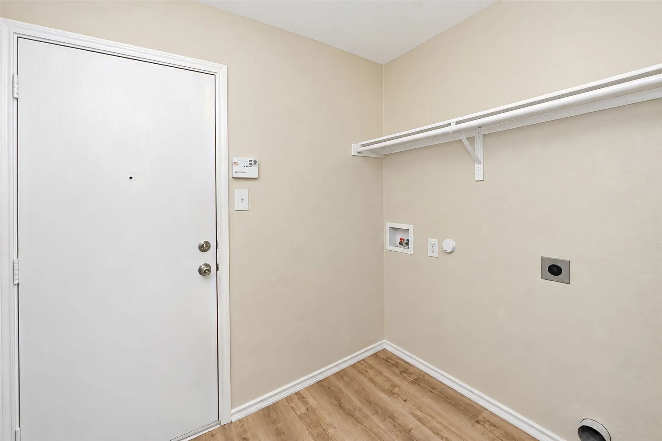 Single Family Residence For Sale in Tarrant County , 625 Horn Street, Crowley, Texas 76036, 3 Bedroom, 2 Bathroom, 2 Garage spaces, 1,804 Sqft, built in 2006, mls#21401476, Real Estate Agent in Crowley, Homes For Sale in Tarrant county, Homes For Sale in Crowley, Realtor in Crowley Texas, Real Estate Brokerage Independent Realty Texas, Luminita Cordes Realtor