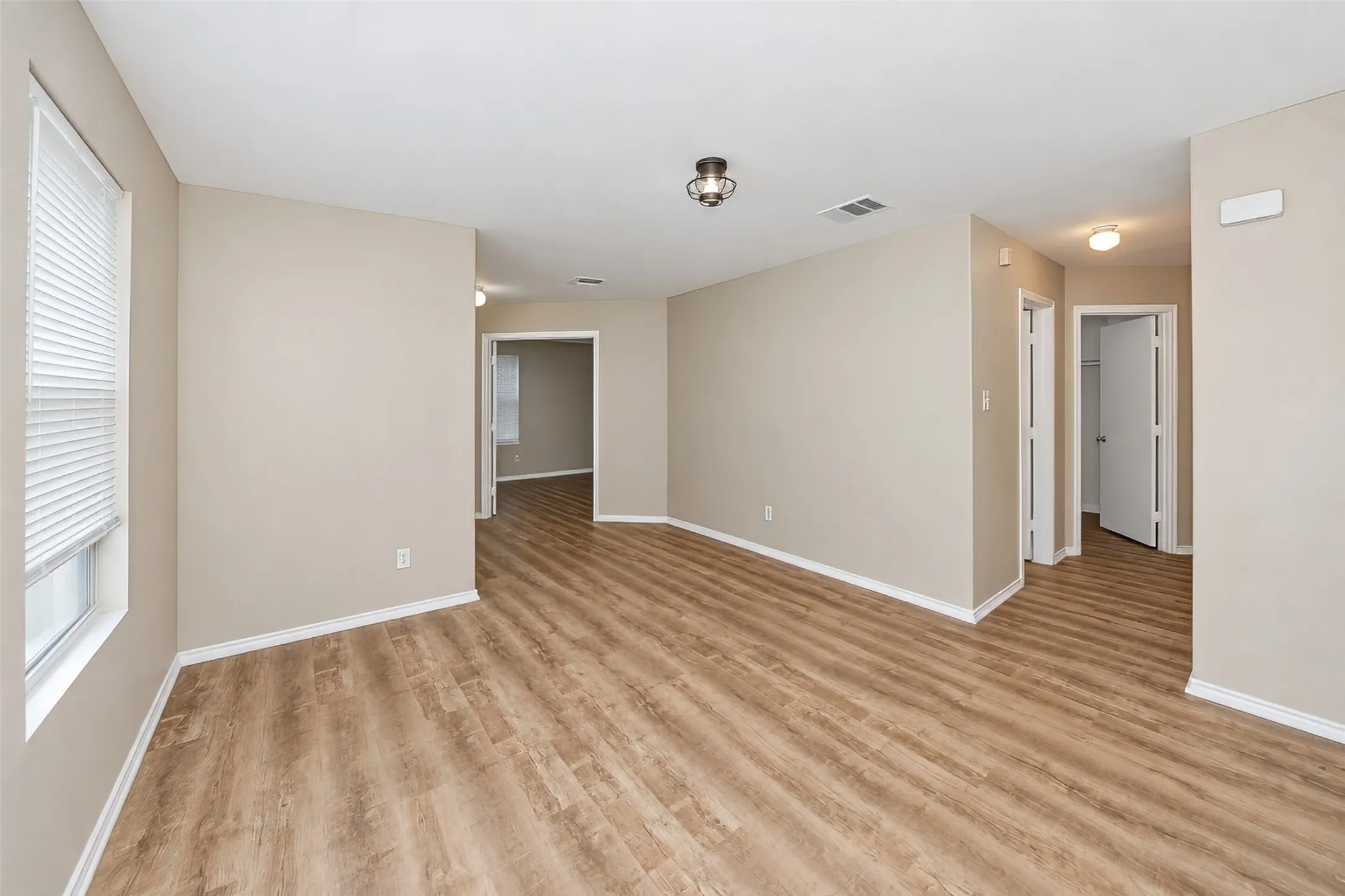 Single Family Residence For Sale in Tarrant County , 625 Horn Street, Crowley, Texas 76036, 3 Bedroom, 2 Bathroom, 2 Garage spaces, 1,804 Sqft, built in 2006, mls#21401476, Real Estate Agent in Crowley, Homes For Sale in Tarrant county, Homes For Sale in Crowley, Realtor in Crowley Texas, Real Estate Brokerage Independent Realty Texas, Luminita Cordes Realtor