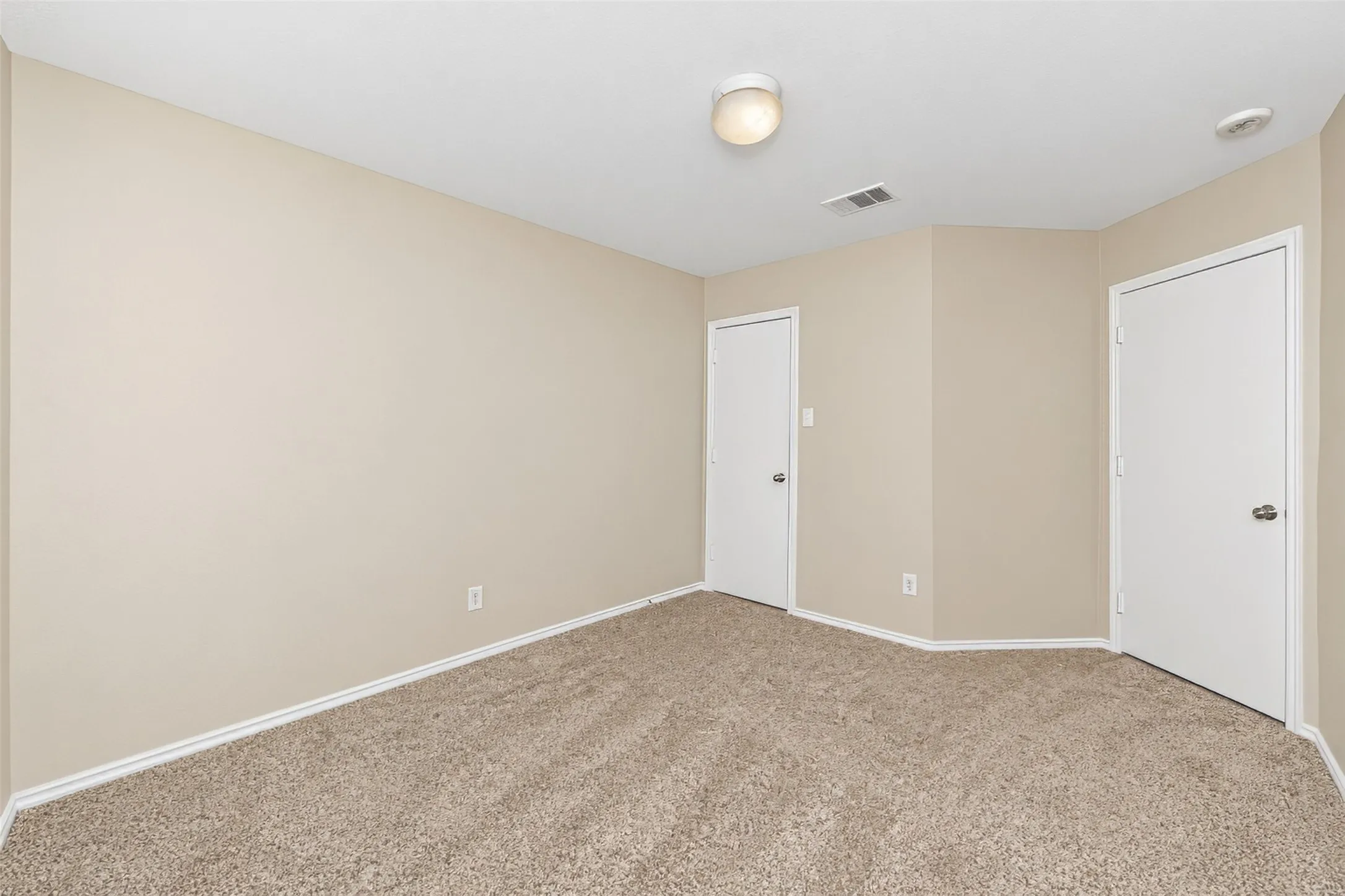 Single Family Residence For Sale in Tarrant County , 625 Horn Street, Crowley, Texas 76036, 3 Bedroom, 2 Bathroom, 2 Garage spaces, 1,804 Sqft, built in 2006, mls#21401476, Real Estate Agent in Crowley, Homes For Sale in Tarrant county, Homes For Sale in Crowley, Realtor in Crowley Texas, Real Estate Brokerage Independent Realty Texas, Luminita Cordes Realtor