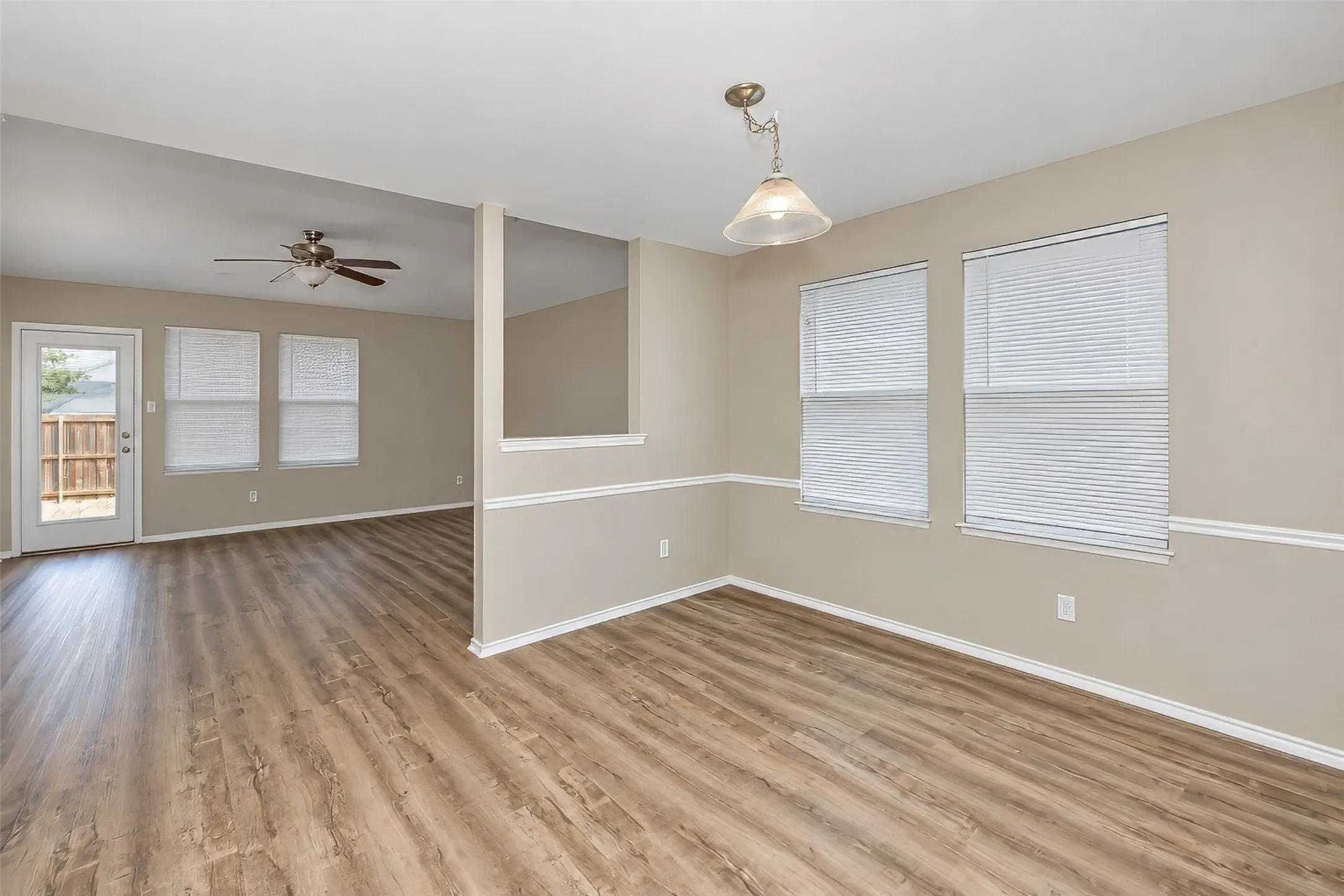 Single Family Residence For Sale in Tarrant County , 625 Horn Street, Crowley, Texas 76036, 3 Bedroom, 2 Bathroom, 2 Garage spaces, 1,804 Sqft, built in 2006, mls#21401476, Real Estate Agent in Crowley, Homes For Sale in Tarrant county, Homes For Sale in Crowley, Realtor in Crowley Texas, Real Estate Brokerage Independent Realty Texas, Luminita Cordes Realtor