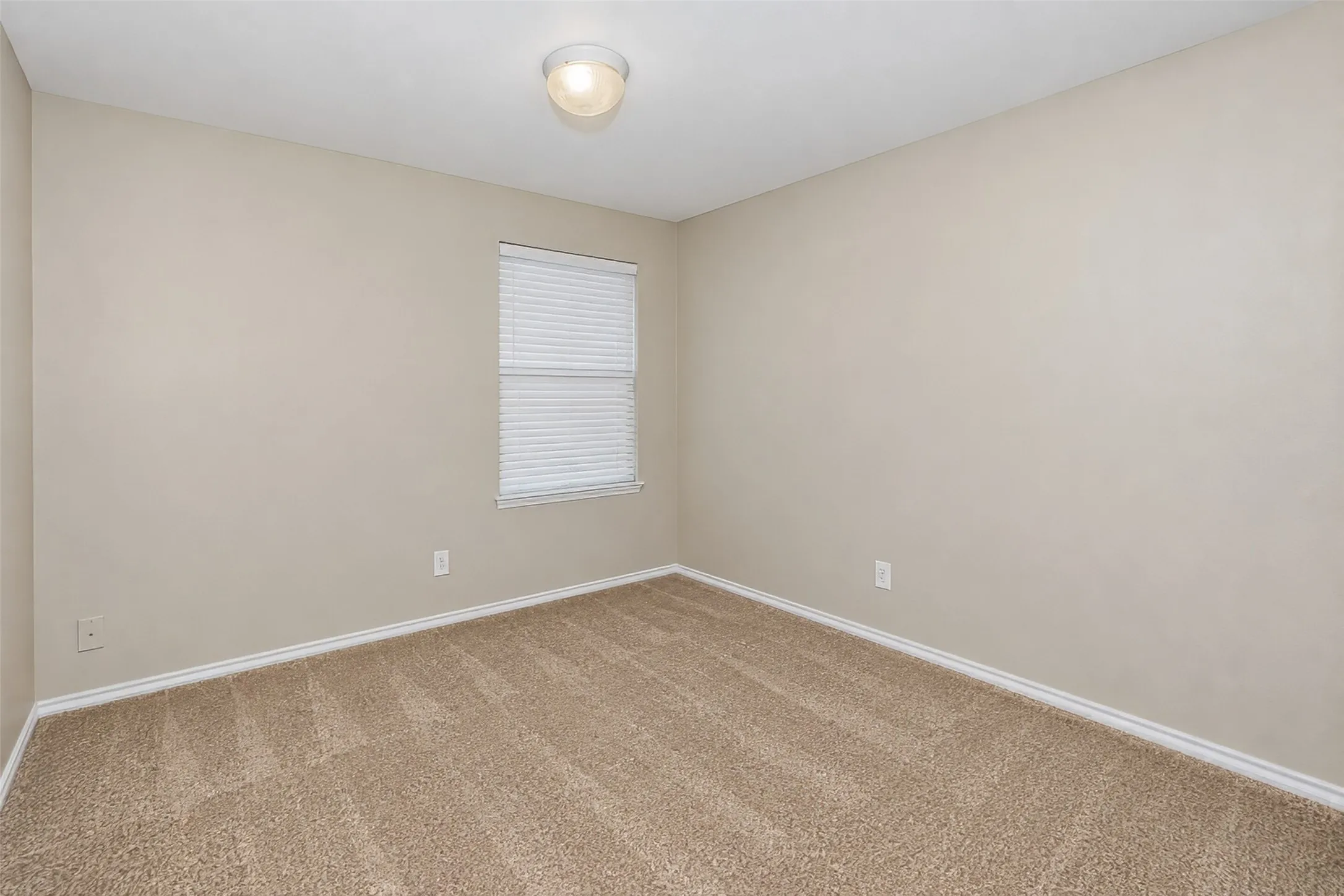 Single Family Residence For Sale in Tarrant County , 625 Horn Street, Crowley, Texas 76036, 3 Bedroom, 2 Bathroom, 2 Garage spaces, 1,804 Sqft, built in 2006, mls#21401476, Real Estate Agent in Crowley, Homes For Sale in Tarrant county, Homes For Sale in Crowley, Realtor in Crowley Texas, Real Estate Brokerage Independent Realty Texas, Luminita Cordes Realtor