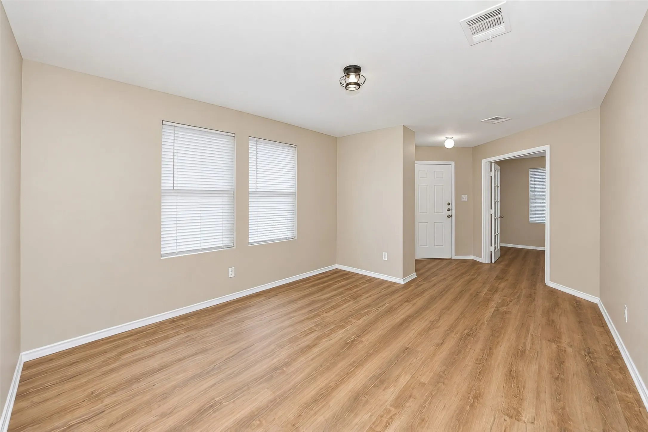 Single Family Residence For Sale in Tarrant County , 625 Horn Street, Crowley, Texas 76036, 3 Bedroom, 2 Bathroom, 2 Garage spaces, 1,804 Sqft, built in 2006, mls#21401476, Real Estate Agent in Crowley, Homes For Sale in Tarrant county, Homes For Sale in Crowley, Realtor in Crowley Texas, Real Estate Brokerage Independent Realty Texas, Luminita Cordes Realtor