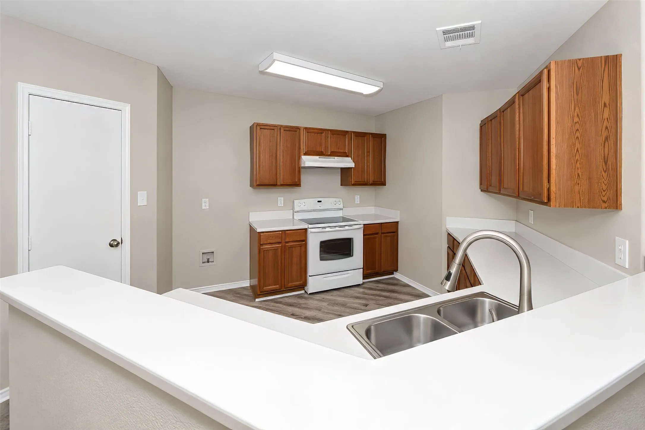 Single Family Residence For Sale in Tarrant County , 625 Horn Street, Crowley, Texas 76036, 3 Bedroom, 2 Bathroom, 2 Garage spaces, 1,804 Sqft, built in 2006, mls#21401476, Real Estate Agent in Crowley, Homes For Sale in Tarrant county, Homes For Sale in Crowley, Realtor in Crowley Texas, Real Estate Brokerage Independent Realty Texas, Luminita Cordes Realtor