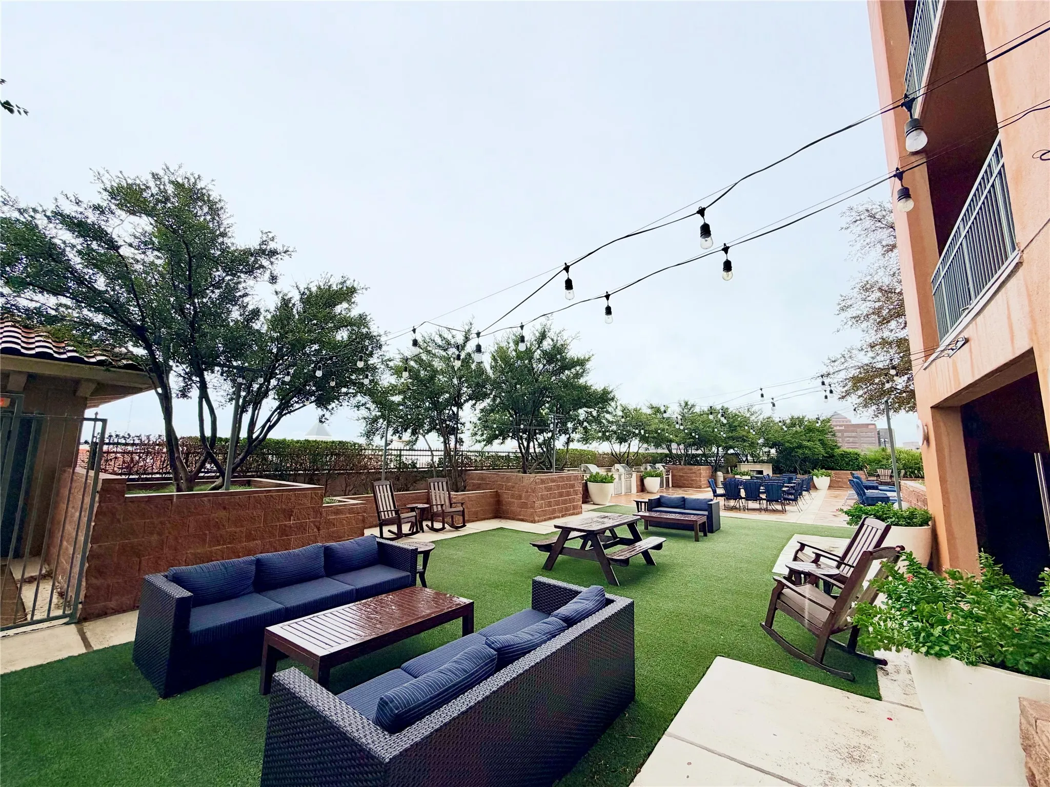 Condominium For Rent in Dallas County , 330 Las Colinas Boulevard E 1006, Irving, Texas 75039, 2 Bedroom, 2 Bathroom, 2 Garage spaces, 1,422 Sqft, built in 2001, mls#21395743, Real Estate Agent in Irving, Homes For Rent in Dallas county, Homes For Rent in Irving, Realtor in Irving Texas, Real Estate Brokerage Independent Realty Texas, Luminita Cordes Realtor