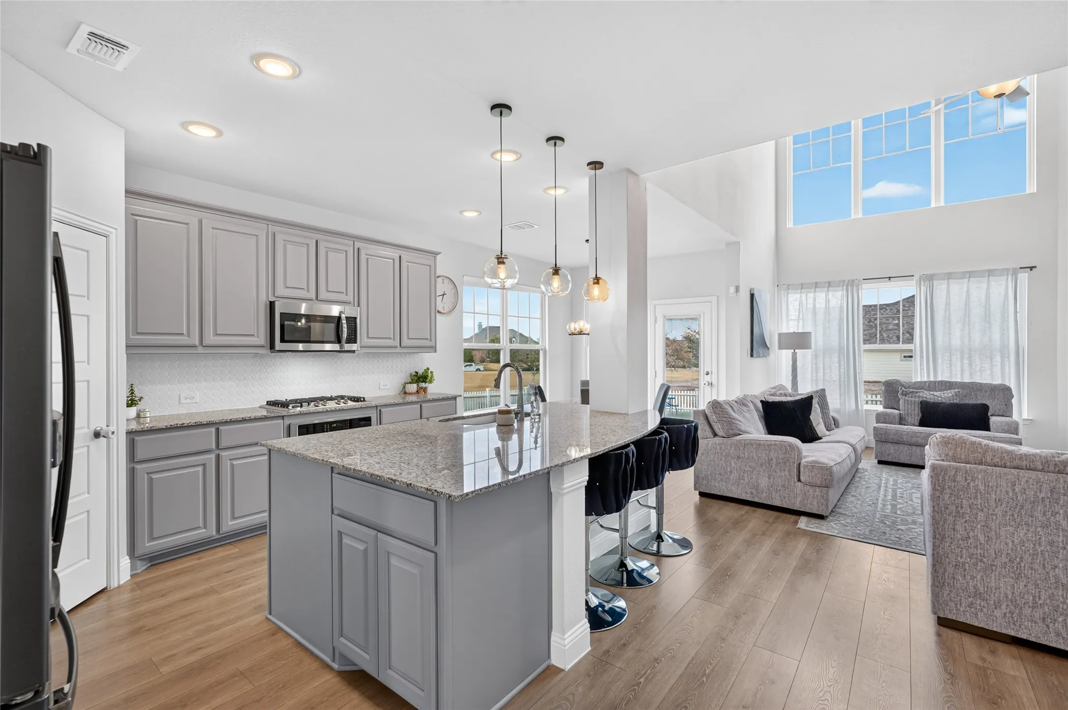 Single Family Residence For Sale in Dallas County , 3514 Patience Boulevard, Dallas, Texas 75236, 4 Bedroom, 4 Bathroom, 2 Garage spaces, 3,170 Sqft, built in 2021, mls#21401456, Real Estate Agent in Dallas, Homes For Sale in Dallas county, Homes For Sale in Dallas, Realtor in Dallas Texas, Real Estate Brokerage Independent Realty Texas, Luminita Cordes Realtor