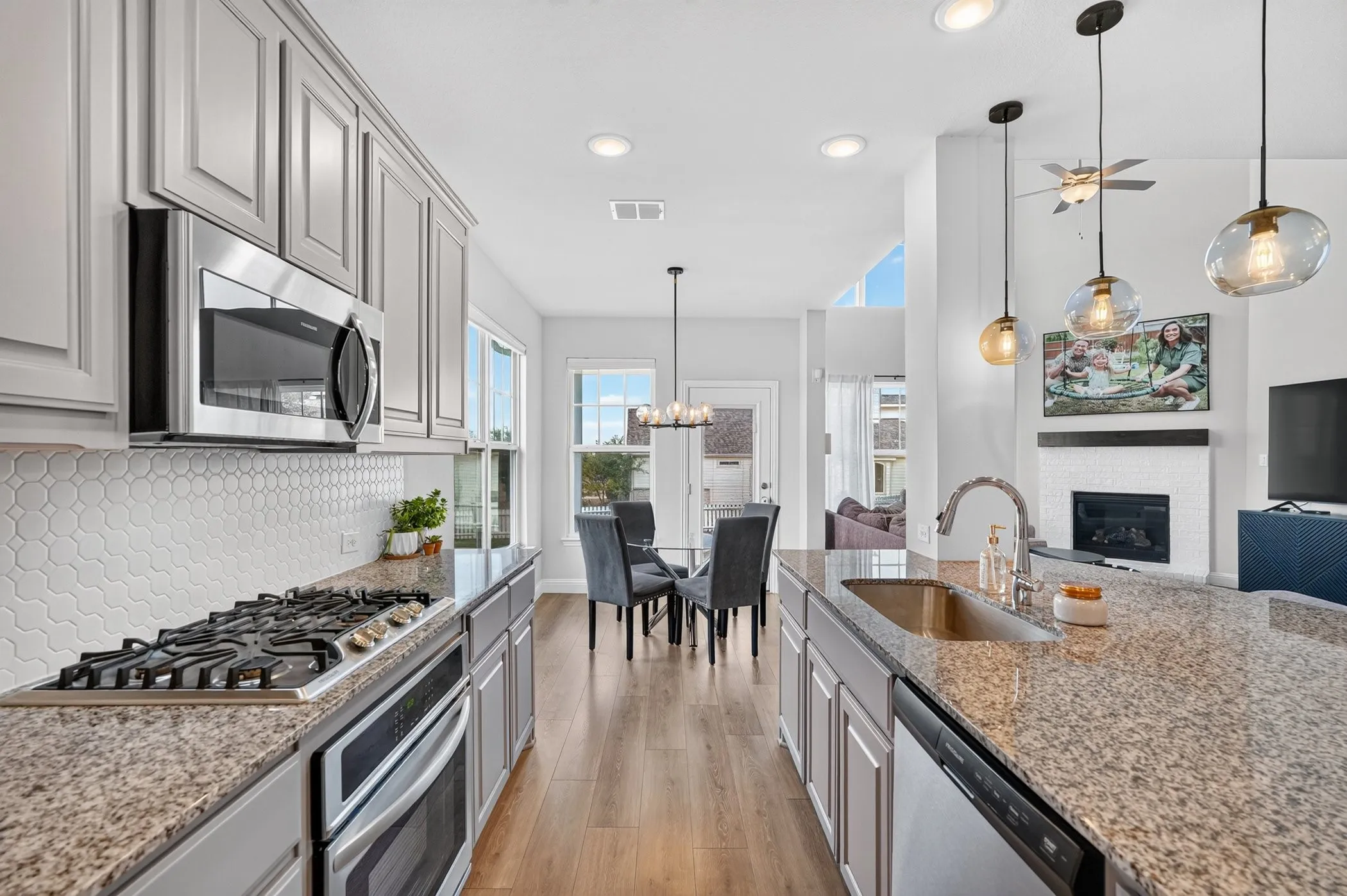 Single Family Residence For Sale in Dallas County , 3514 Patience Boulevard, Dallas, Texas 75236, 4 Bedroom, 4 Bathroom, 2 Garage spaces, 3,170 Sqft, built in 2021, mls#21401456, Real Estate Agent in Dallas, Homes For Sale in Dallas county, Homes For Sale in Dallas, Realtor in Dallas Texas, Real Estate Brokerage Independent Realty Texas, Luminita Cordes Realtor