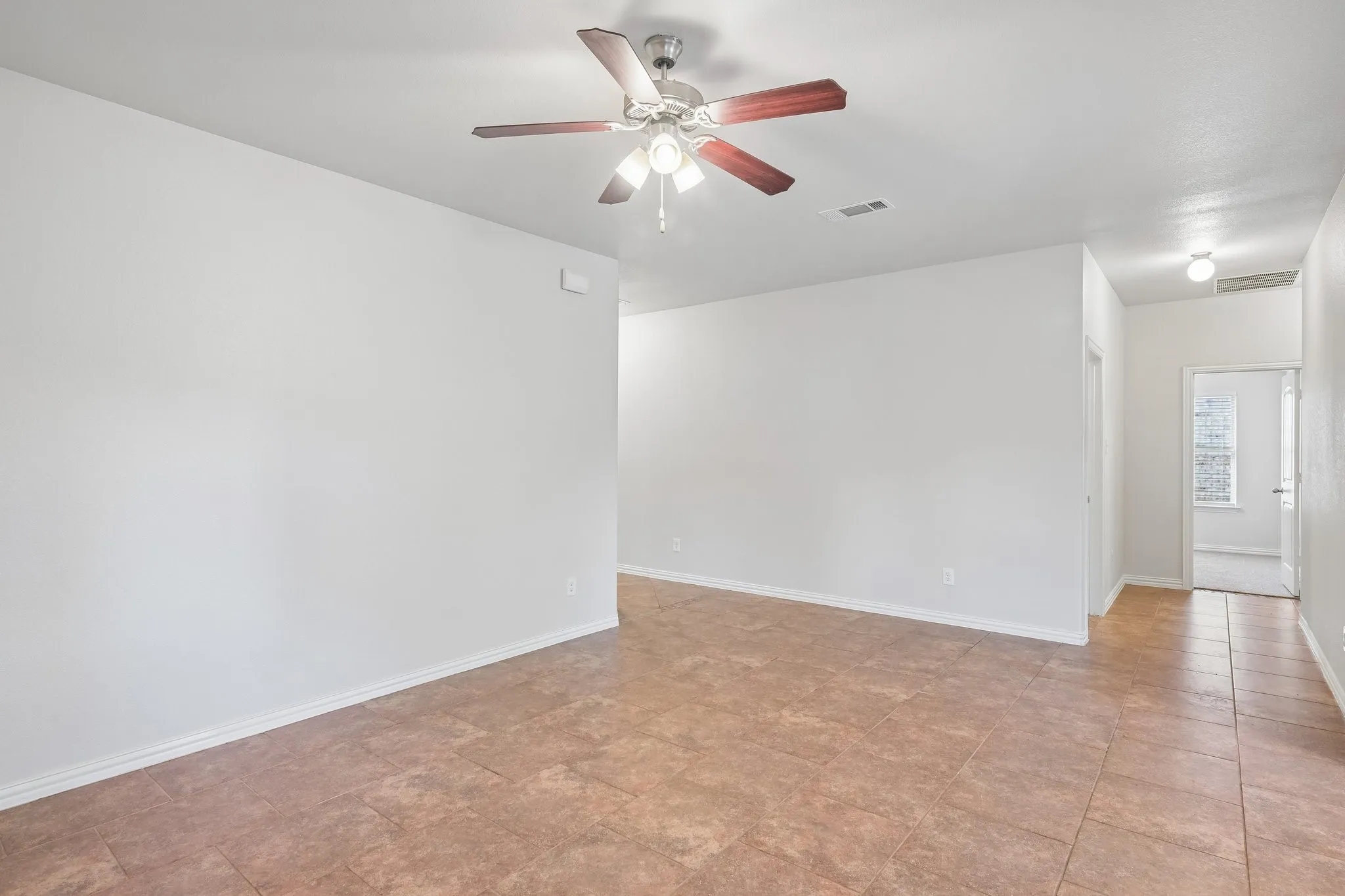 Single Family Residence For Sale in Tarrant County , 2436 Galemeadow Drive, Fort Worth, Texas 76123, 3 Bedroom, 2 Bathroom, 2 Garage spaces, 1,464 Sqft, built in 2013, mls#21396011, Real Estate Agent in Fort Worth, Homes For Sale in Tarrant county, Homes For Sale in Fort Worth, Realtor in Fort Worth Texas, Real Estate Brokerage Independent Realty Texas, Luminita Cordes Realtor