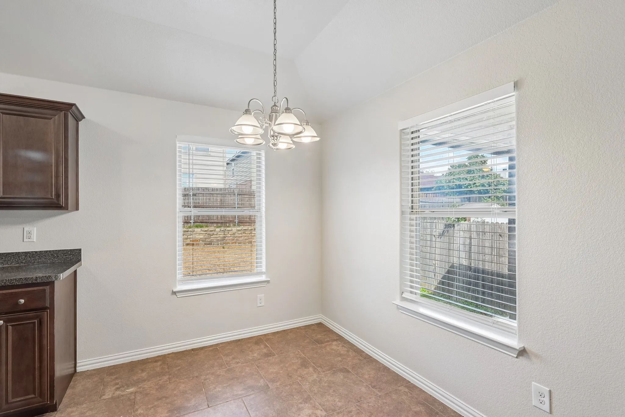 Single Family Residence For Sale in Tarrant County , 2436 Galemeadow Drive, Fort Worth, Texas 76123, 3 Bedroom, 2 Bathroom, 2 Garage spaces, 1,464 Sqft, built in 2013, mls#21396011, Real Estate Agent in Fort Worth, Homes For Sale in Tarrant county, Homes For Sale in Fort Worth, Realtor in Fort Worth Texas, Real Estate Brokerage Independent Realty Texas, Luminita Cordes Realtor