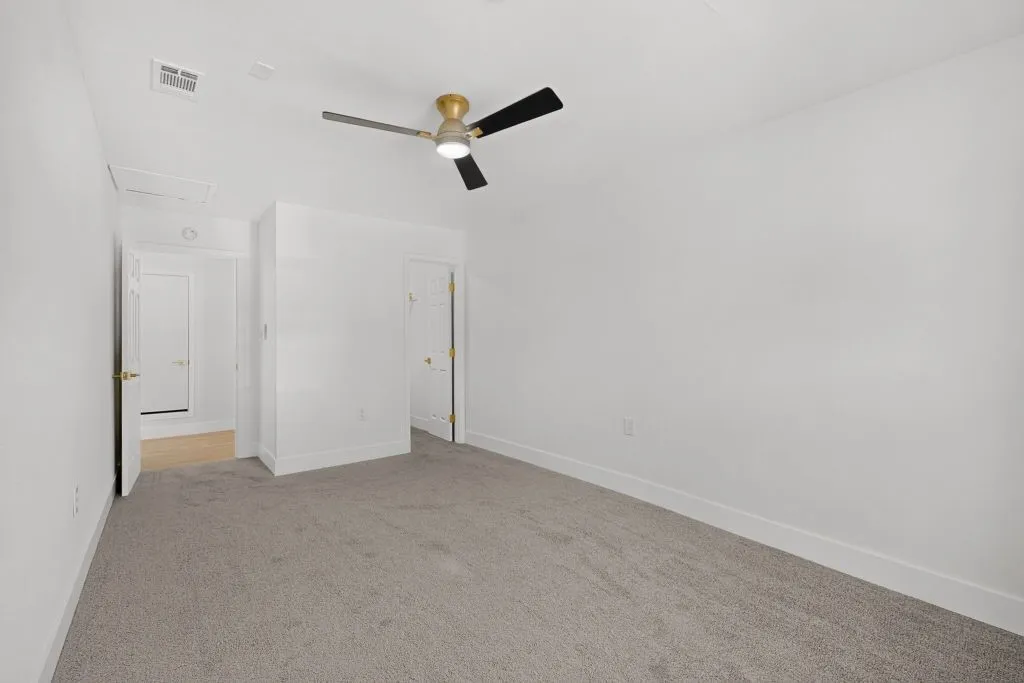 Single Family Residence For Sale in Dallas County , 3204 Pacesetter Drive, Dallas, Texas 75241, 4 Bedroom, 2 Bathroom, Garage spaces, 1,370 Sqft, built in 1972, mls#21401586, Real Estate Agent in Dallas, Homes For Sale in Dallas county, Homes For Sale in Dallas, Realtor in Dallas Texas, Real Estate Brokerage Independent Realty Texas, Luminita Cordes Realtor