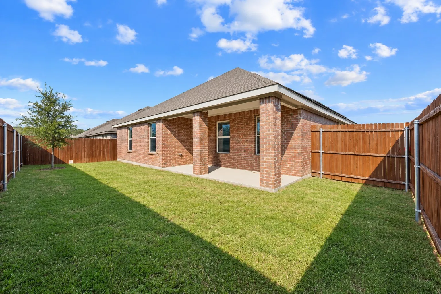 Single Family Residence For Rent in Hunt County , 217 Redbarn Lane, Caddo Mills, Texas 75135, 4 Bedroom, 2 Bathroom, 2 Garage spaces, 2,106 Sqft, built in 2023, mls#21399990, Real Estate Agent in Caddo Mills, Homes For Rent in Hunt county, Homes For Rent in Caddo Mills, Realtor in Caddo Mills Texas, Real Estate Brokerage Independent Realty Texas, Luminita Cordes Realtor