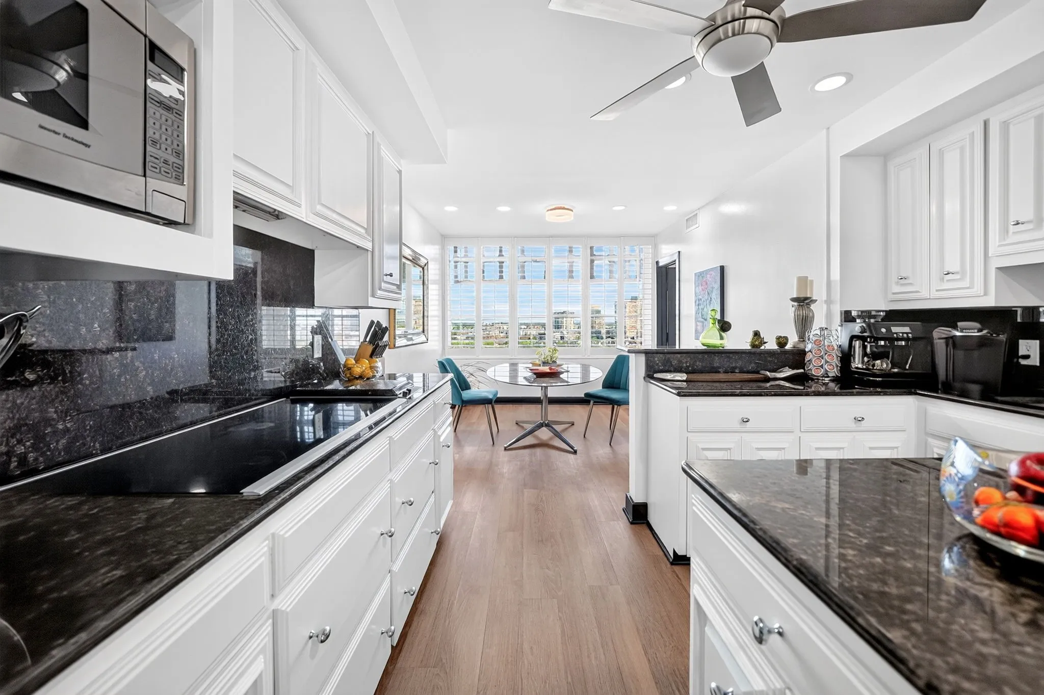 Condominium For Sale in Dallas County , 3525 Turtle Creek Boulevard 17B, Dallas, Texas 75219, 3 Bedroom, 4 Bathroom, 2 Garage spaces, 3,671 Sqft, built in 1957, mls#21397836, Real Estate Agent in Dallas, Homes For Sale in Dallas county, Homes For Sale in Dallas, Realtor in Dallas Texas, Real Estate Brokerage Independent Realty Texas, Luminita Cordes Realtor