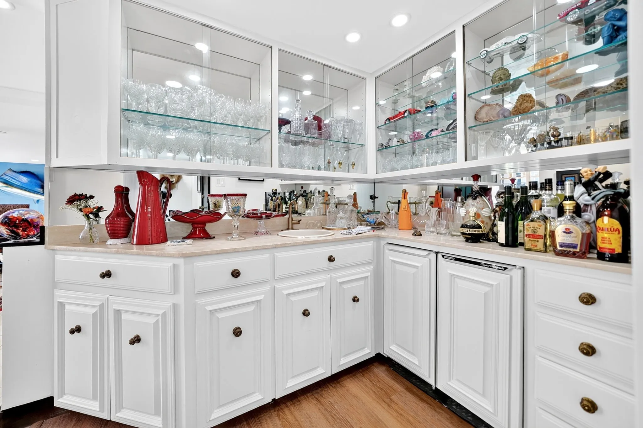 Hosting made easy with this easy access wet bar