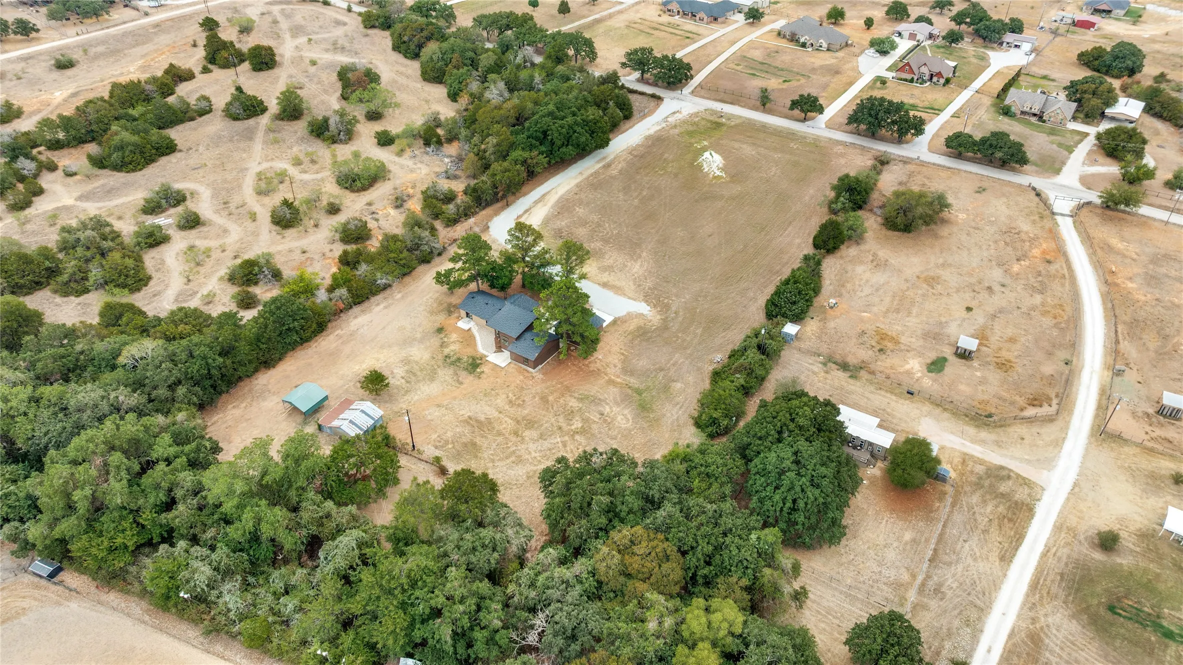Single Family Residence For Sale in Wise County , 990 County Road 4371, Decatur, Texas 76234, 4 Bedroom, 3 Bathroom, 2 Garage spaces, 2,563 Sqft, built in 1960, mls#21400139, Real Estate Agent in Decatur, Homes For Sale in Wise county, Homes For Sale in Decatur, Realtor in Decatur Texas, Real Estate Brokerage Independent Realty Texas, Luminita Cordes Realtor