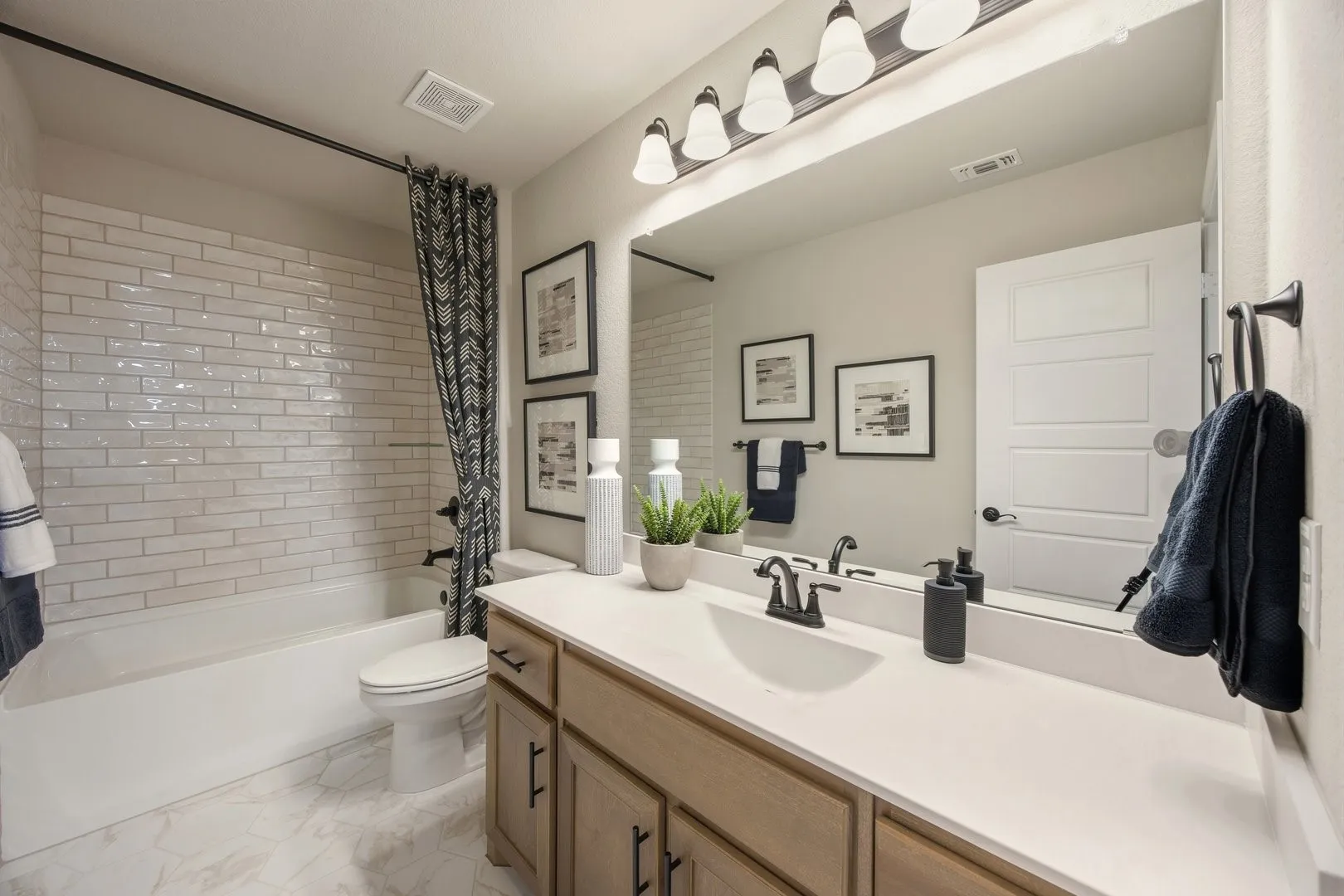 Silo Mills-Signature Model-Concept 3135-Bathroom