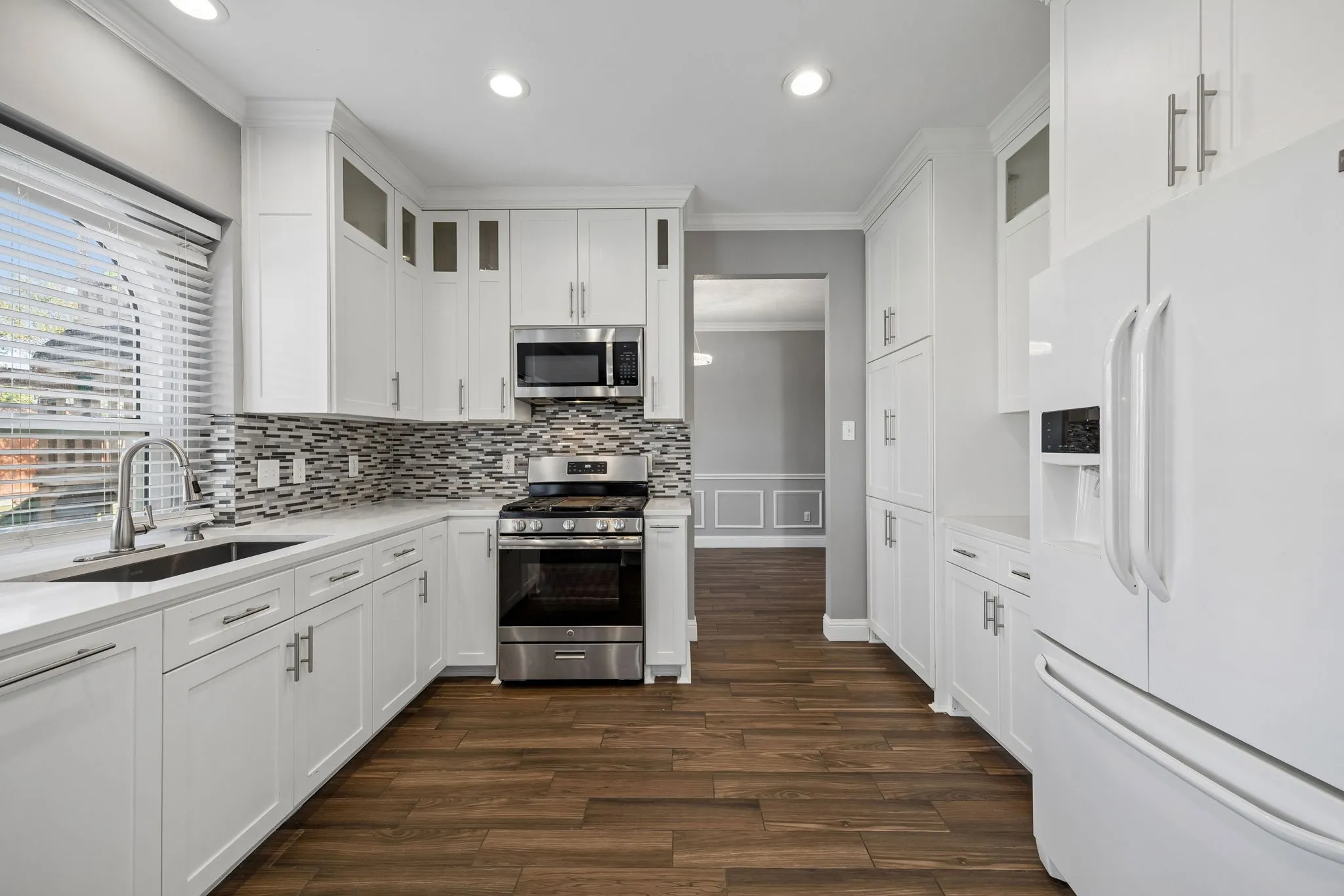 Single Family Residence For Sale in Dallas County , 2212 San Simeon Drive, Mesquite, Texas 75181, 4 Bedroom, 3 Bathroom, 2 Garage spaces, 2,628 Sqft, built in 2001, mls#21401365, Real Estate Agent in Mesquite, Homes For Sale in Dallas county, Homes For Sale in Mesquite, Realtor in Mesquite Texas, Real Estate Brokerage Independent Realty Texas, Luminita Cordes Realtor