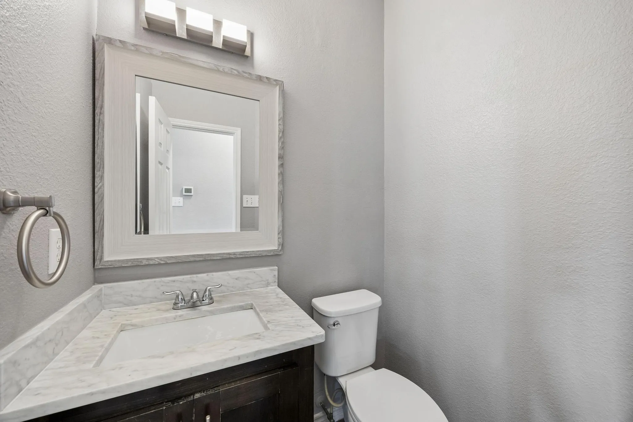 Single Family Residence For Sale in Dallas County , 2212 San Simeon Drive, Mesquite, Texas 75181, 4 Bedroom, 3 Bathroom, 2 Garage spaces, 2,628 Sqft, built in 2001, mls#21401365, Real Estate Agent in Mesquite, Homes For Sale in Dallas county, Homes For Sale in Mesquite, Realtor in Mesquite Texas, Real Estate Brokerage Independent Realty Texas, Luminita Cordes Realtor