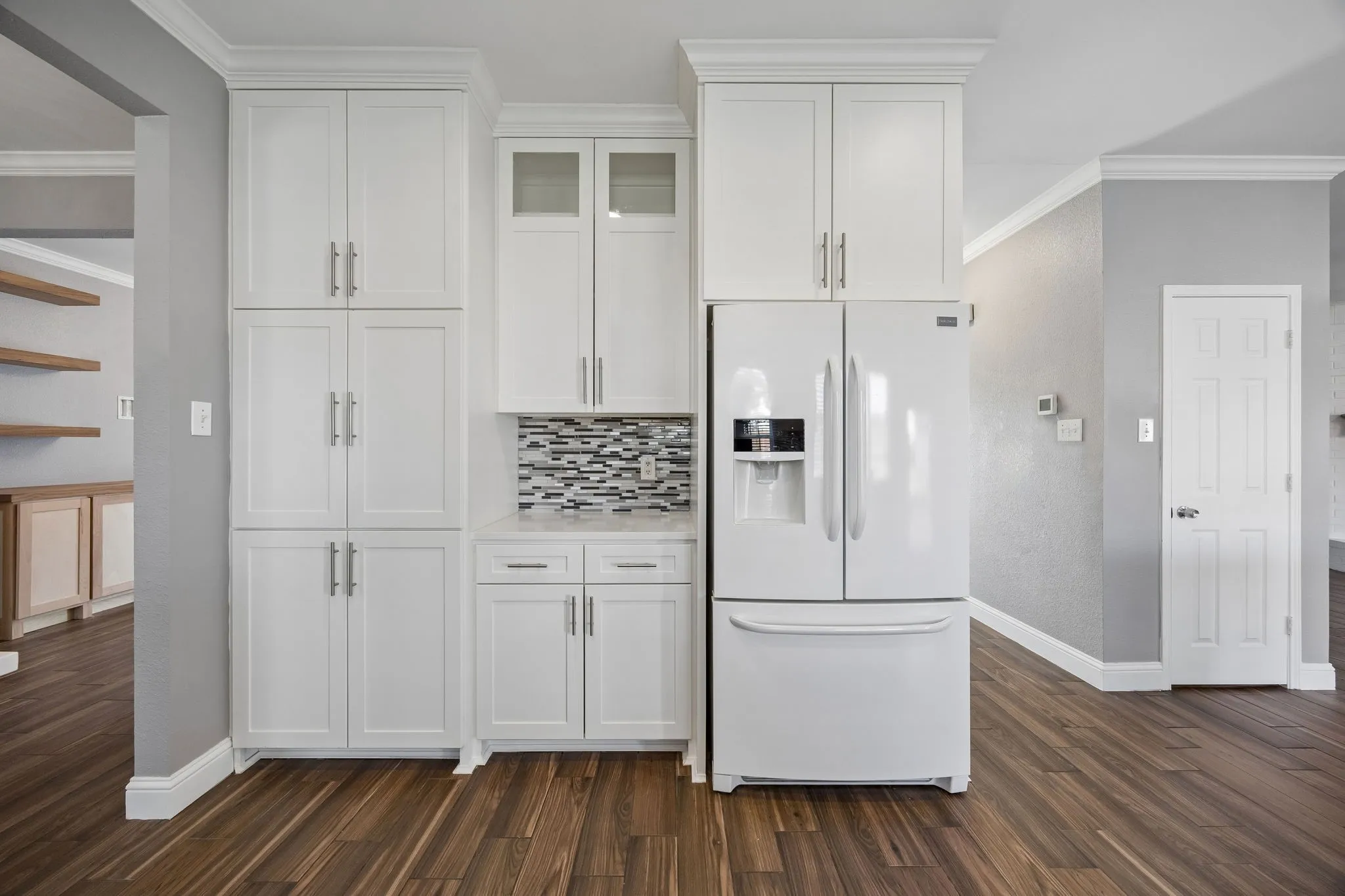 Single Family Residence For Sale in Dallas County , 2212 San Simeon Drive, Mesquite, Texas 75181, 4 Bedroom, 3 Bathroom, 2 Garage spaces, 2,628 Sqft, built in 2001, mls#21401365, Real Estate Agent in Mesquite, Homes For Sale in Dallas county, Homes For Sale in Mesquite, Realtor in Mesquite Texas, Real Estate Brokerage Independent Realty Texas, Luminita Cordes Realtor