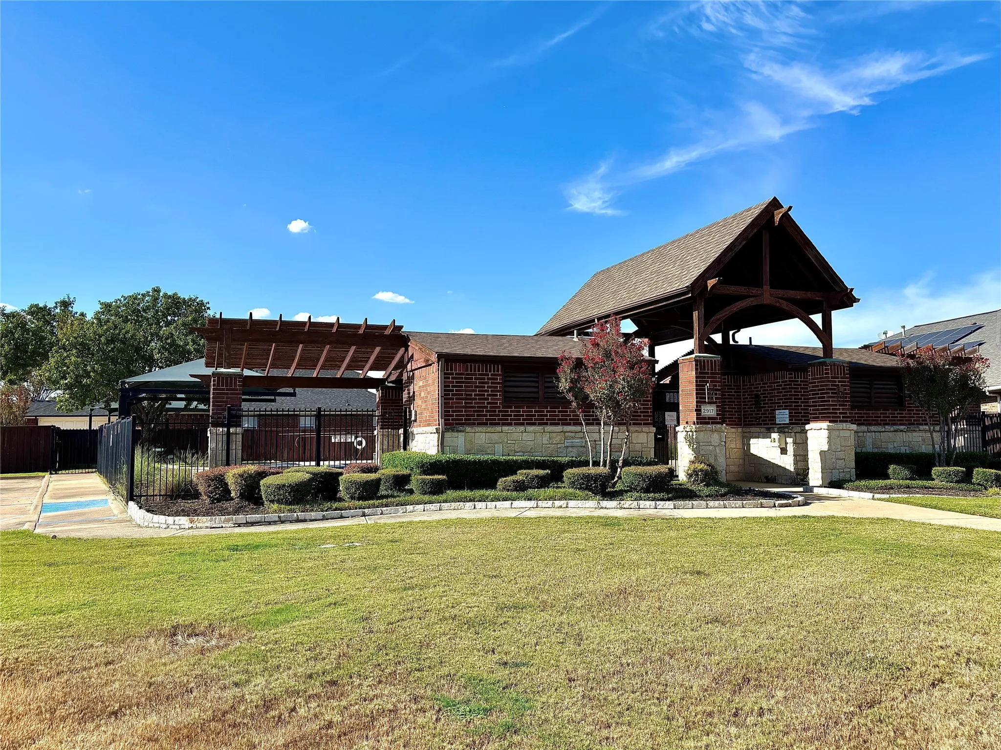 Single Family Residence For Sale in Dallas County , 2212 San Simeon Drive, Mesquite, Texas 75181, 4 Bedroom, 3 Bathroom, 2 Garage spaces, 2,628 Sqft, built in 2001, mls#21401365, Real Estate Agent in Mesquite, Homes For Sale in Dallas county, Homes For Sale in Mesquite, Realtor in Mesquite Texas, Real Estate Brokerage Independent Realty Texas, Luminita Cordes Realtor