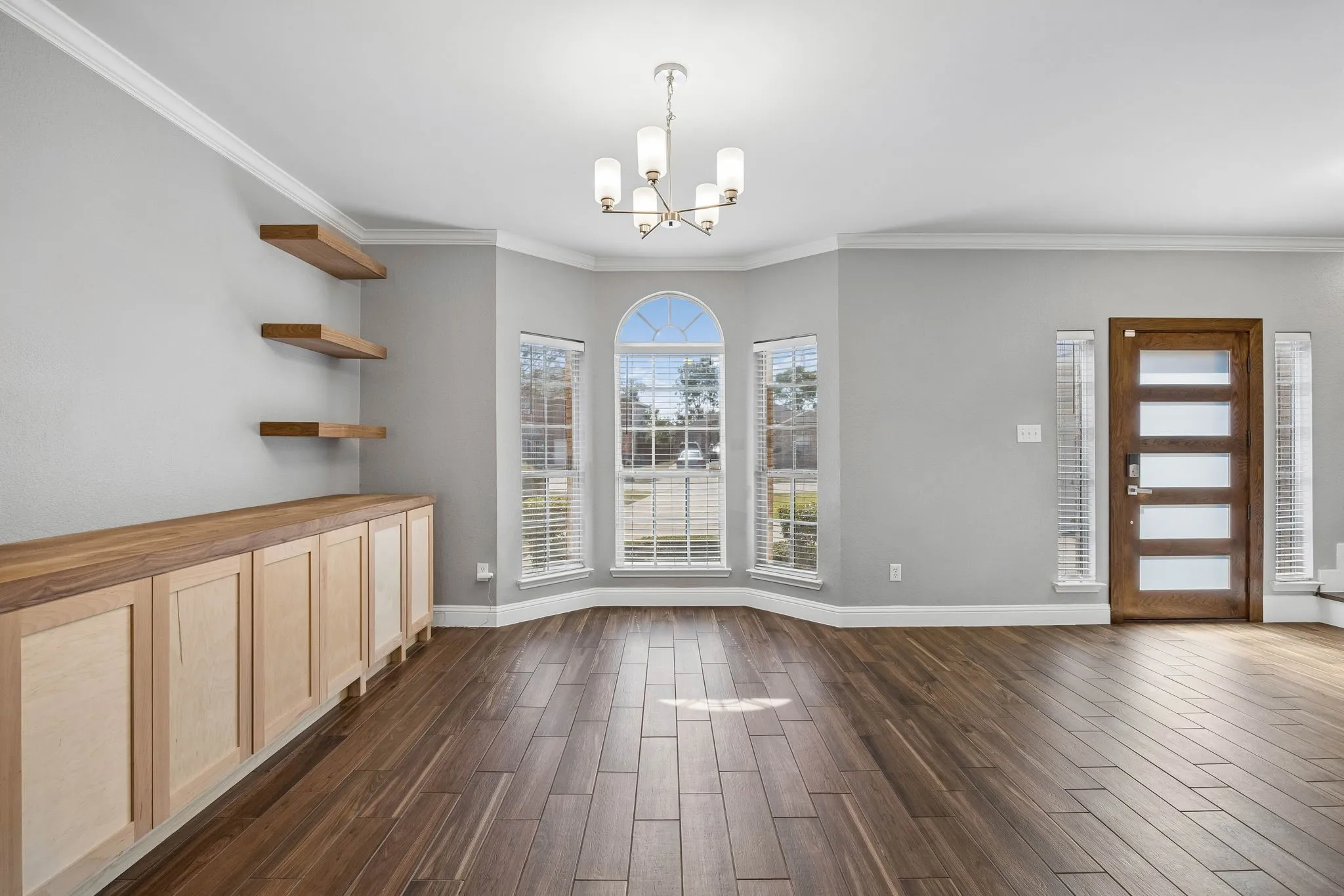 Single Family Residence For Sale in Dallas County , 2212 San Simeon Drive, Mesquite, Texas 75181, 4 Bedroom, 3 Bathroom, 2 Garage spaces, 2,628 Sqft, built in 2001, mls#21401365, Real Estate Agent in Mesquite, Homes For Sale in Dallas county, Homes For Sale in Mesquite, Realtor in Mesquite Texas, Real Estate Brokerage Independent Realty Texas, Luminita Cordes Realtor