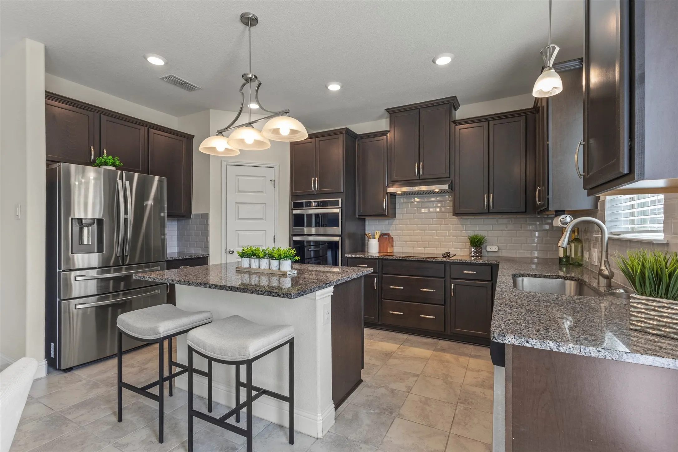 Single Family Residence For Sale in Denton County , 3428 Alamosa River Drive, Celina, Texas 75078, 4 Bedroom, 2 Bathroom, 2 Garage spaces, 1,864 Sqft, built in 2019, mls#21400826, Real Estate Agent in Celina, Homes For Sale in Denton county, Homes For Sale in Celina, Realtor in Celina Texas, Real Estate Brokerage Independent Realty Texas, Luminita Cordes Realtor
