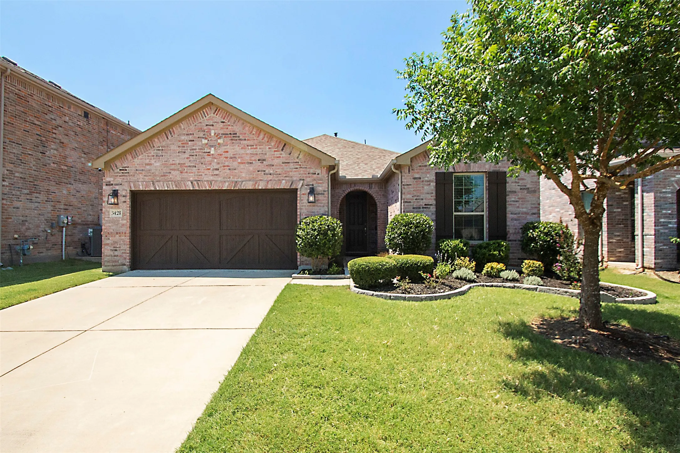 Single Family Residence For Sale in Denton County , 3428 Alamosa River Drive, Celina, Texas 75078, 4 Bedroom, 2 Bathroom, 2 Garage spaces, 1,864 Sqft, built in 2019, mls#21400826, Real Estate Agent in Celina, Homes For Sale in Denton county, Homes For Sale in Celina, Realtor in Celina Texas, Real Estate Brokerage Independent Realty Texas, Luminita Cordes Realtor