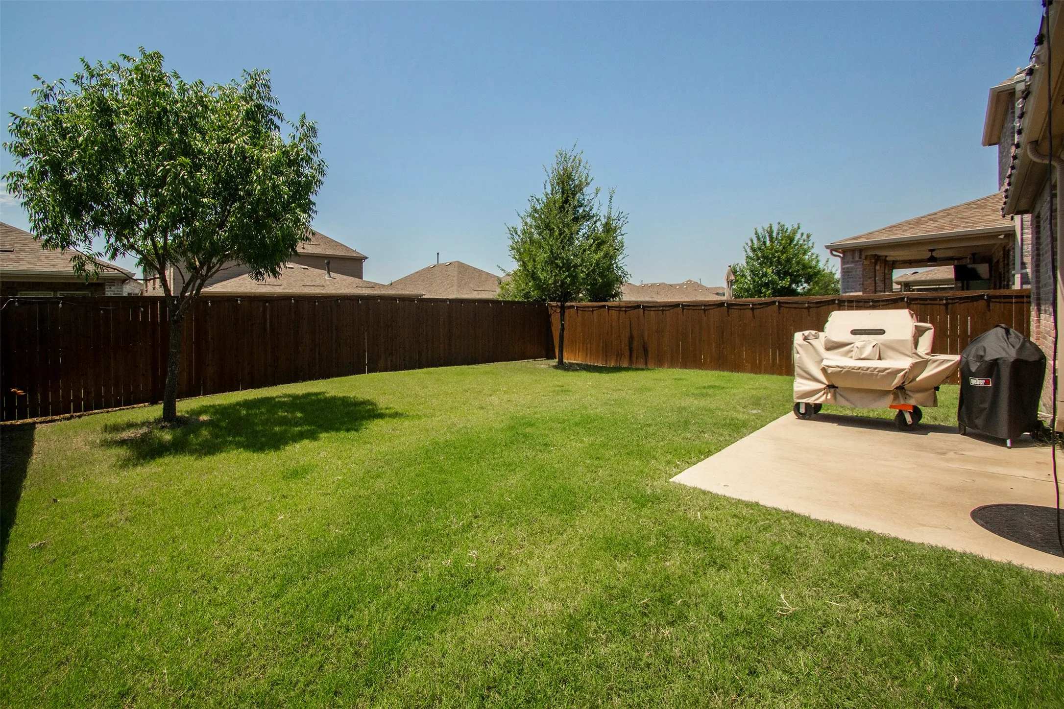 Single Family Residence For Sale in Denton County , 3428 Alamosa River Drive, Celina, Texas 75078, 4 Bedroom, 2 Bathroom, 2 Garage spaces, 1,864 Sqft, built in 2019, mls#21400826, Real Estate Agent in Celina, Homes For Sale in Denton county, Homes For Sale in Celina, Realtor in Celina Texas, Real Estate Brokerage Independent Realty Texas, Luminita Cordes Realtor