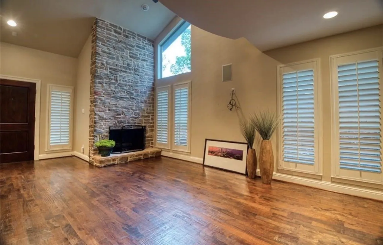 Duplex For Rent in Dallas County , 4970 Thunder Road, Dallas, Texas 75244, 2 Bedroom, 2 Bathroom, 2 Garage spaces, 1,873 Sqft, built in 1978, mls#21400504, Real Estate Agent in Dallas, Homes For Rent in Dallas county, Homes For Rent in Dallas, Realtor in Dallas Texas, Real Estate Brokerage Independent Realty Texas, Luminita Cordes Realtor