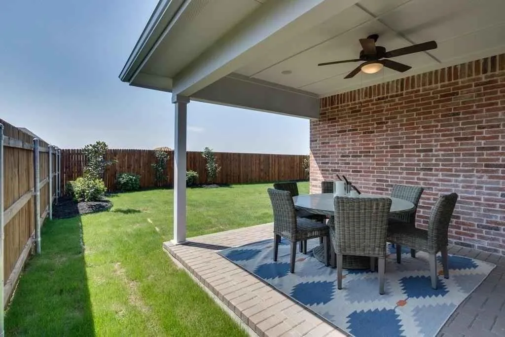 Single Family Residence For Sale in Kaufman County , 1609 Cedar Crest Drive, Forney, Texas 75126, 4 Bedroom, 3 Bathroom, 2 Garage spaces, 3,290 Sqft, built in 2016, mls#21401598, Real Estate Agent in Forney, Homes For Sale in Kaufman county, Homes For Sale in Forney, Realtor in Forney Texas, Real Estate Brokerage Independent Realty Texas, Luminita Cordes Realtor