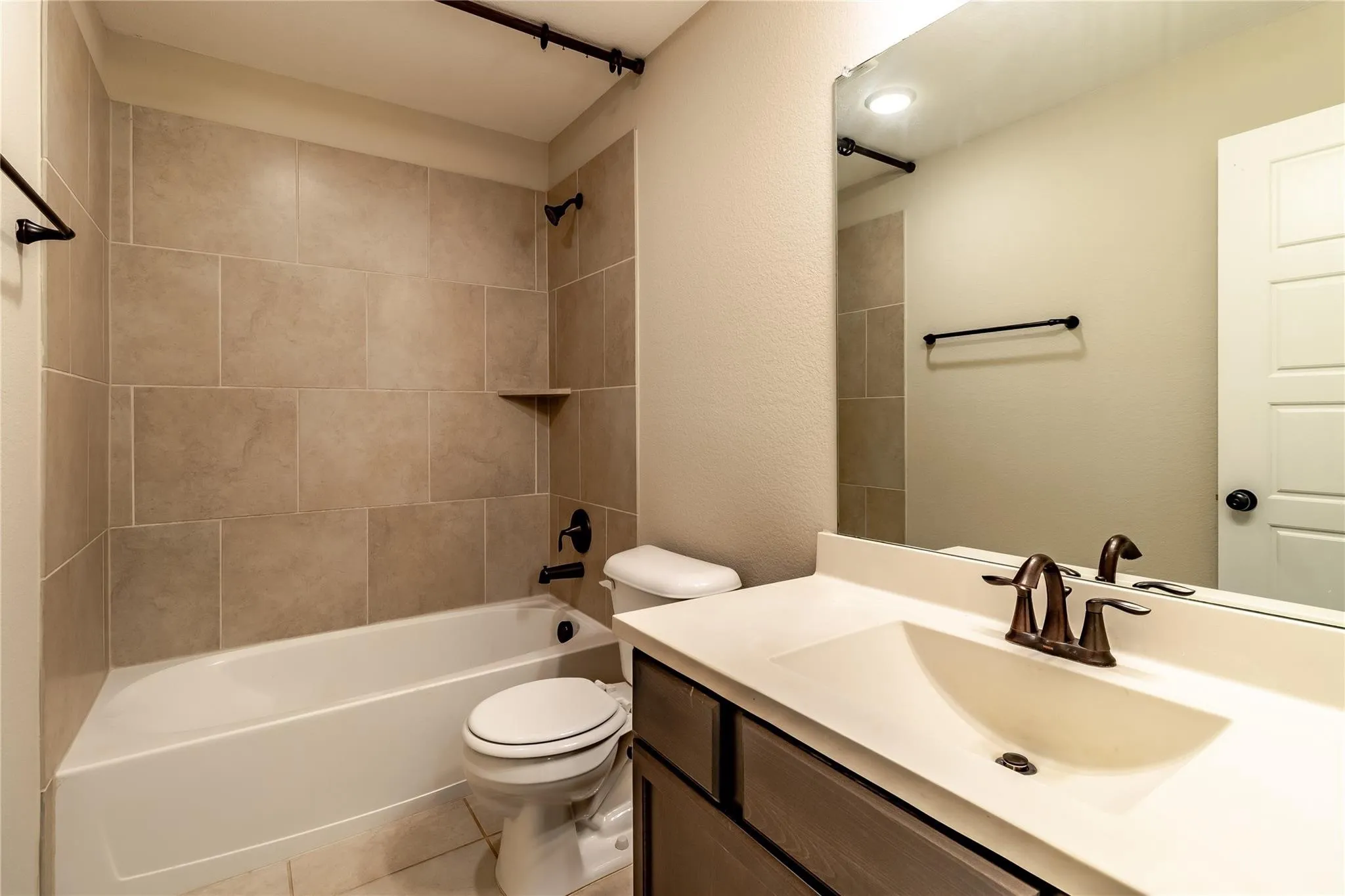 Single Family Residence For Sale in Kaufman County , 1609 Cedar Crest Drive, Forney, Texas 75126, 4 Bedroom, 3 Bathroom, 2 Garage spaces, 3,290 Sqft, built in 2016, mls#21401598, Real Estate Agent in Forney, Homes For Sale in Kaufman county, Homes For Sale in Forney, Realtor in Forney Texas, Real Estate Brokerage Independent Realty Texas, Luminita Cordes Realtor