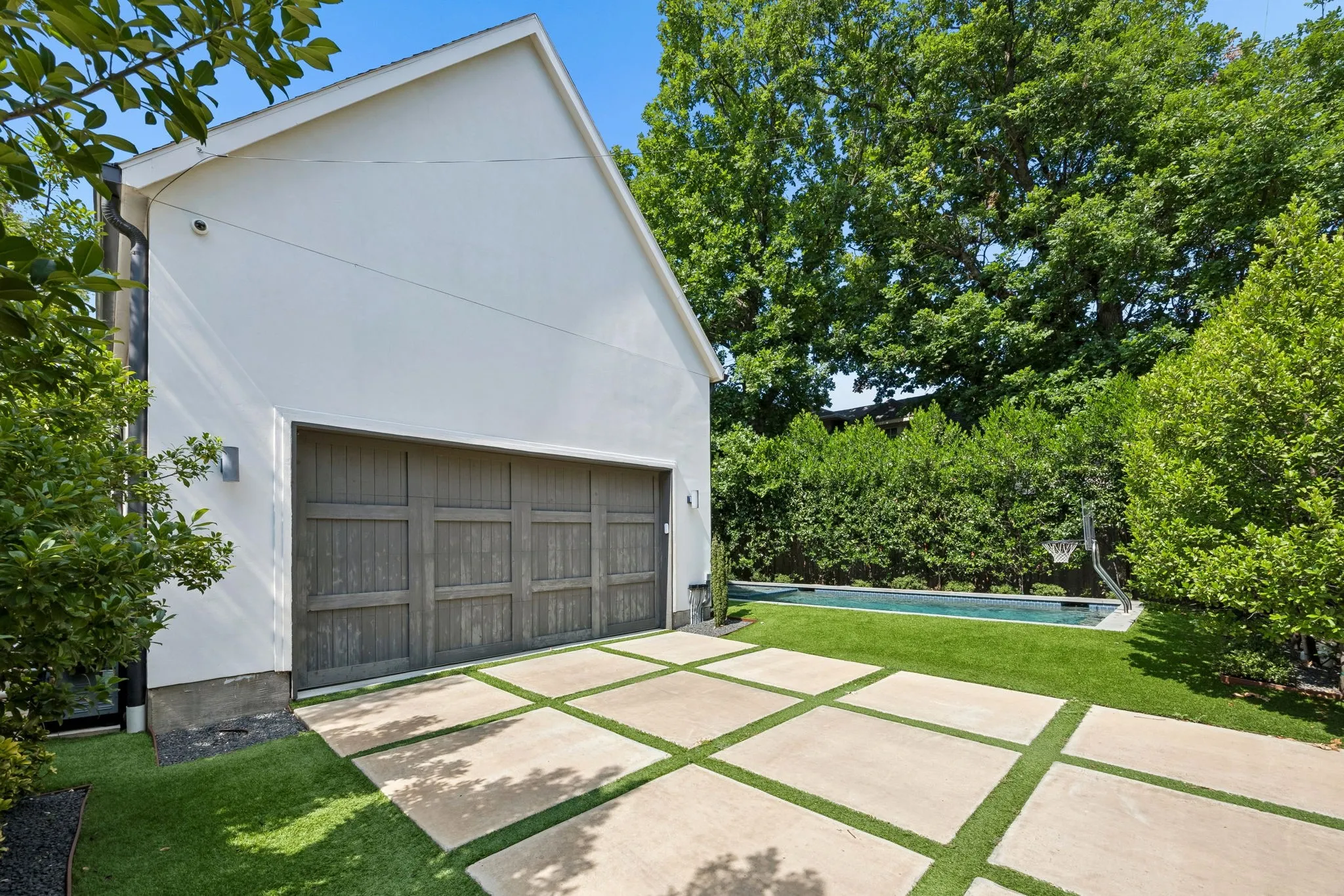 4437 Grassmere Ln - Tom Hughes Team