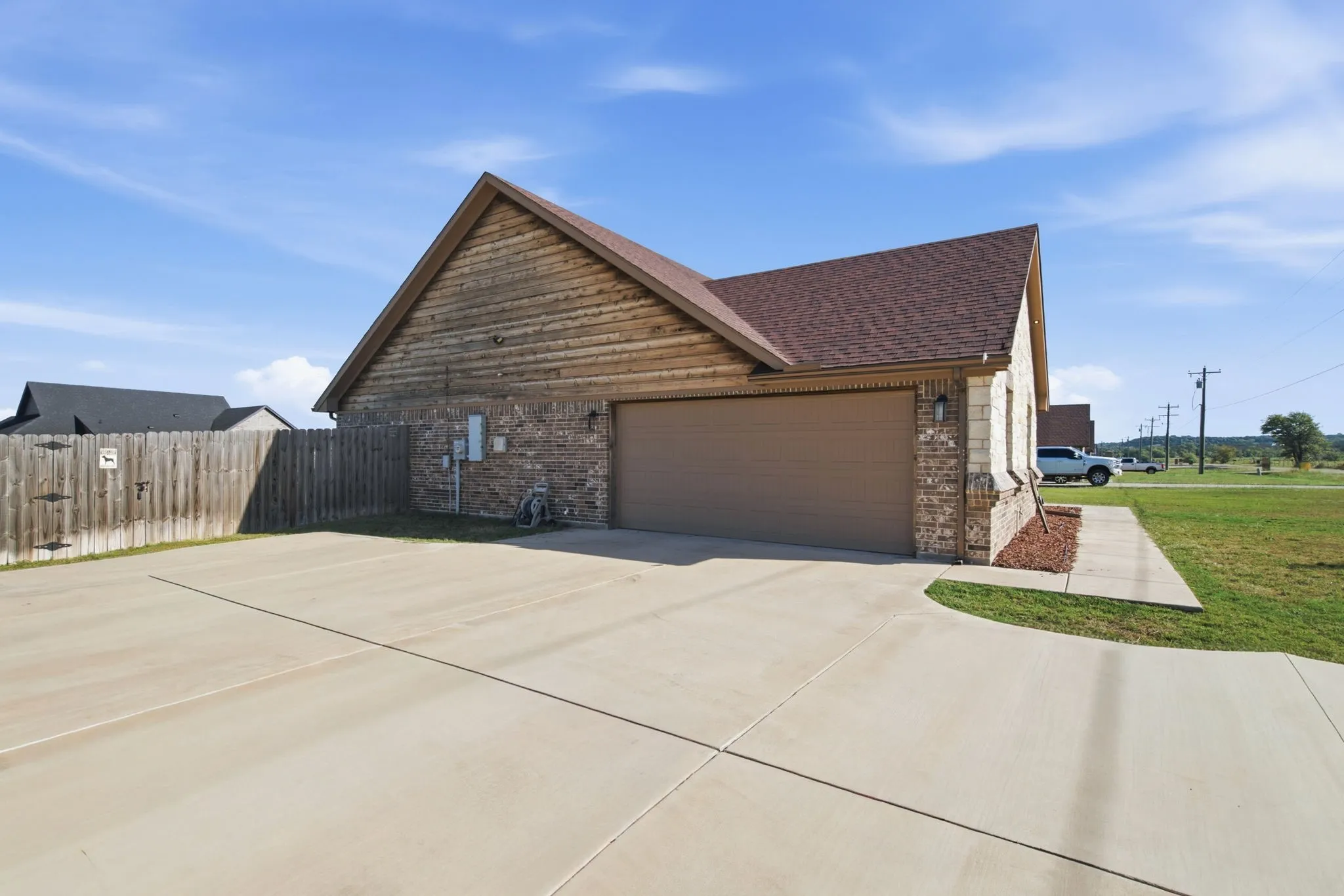 Single Family Residence For Sale in Somervell County , 2365 County Road 407, Nemo, Texas 76070, 3 Bedroom, 2 Bathroom, 2 Garage spaces, 1,669 Sqft, built in 2021, mls#21401604, Real Estate Agent in Nemo, Homes For Sale in Somervell county, Homes For Sale in Nemo, Realtor in Nemo Texas, Real Estate Brokerage Independent Realty Texas, Luminita Cordes Realtor