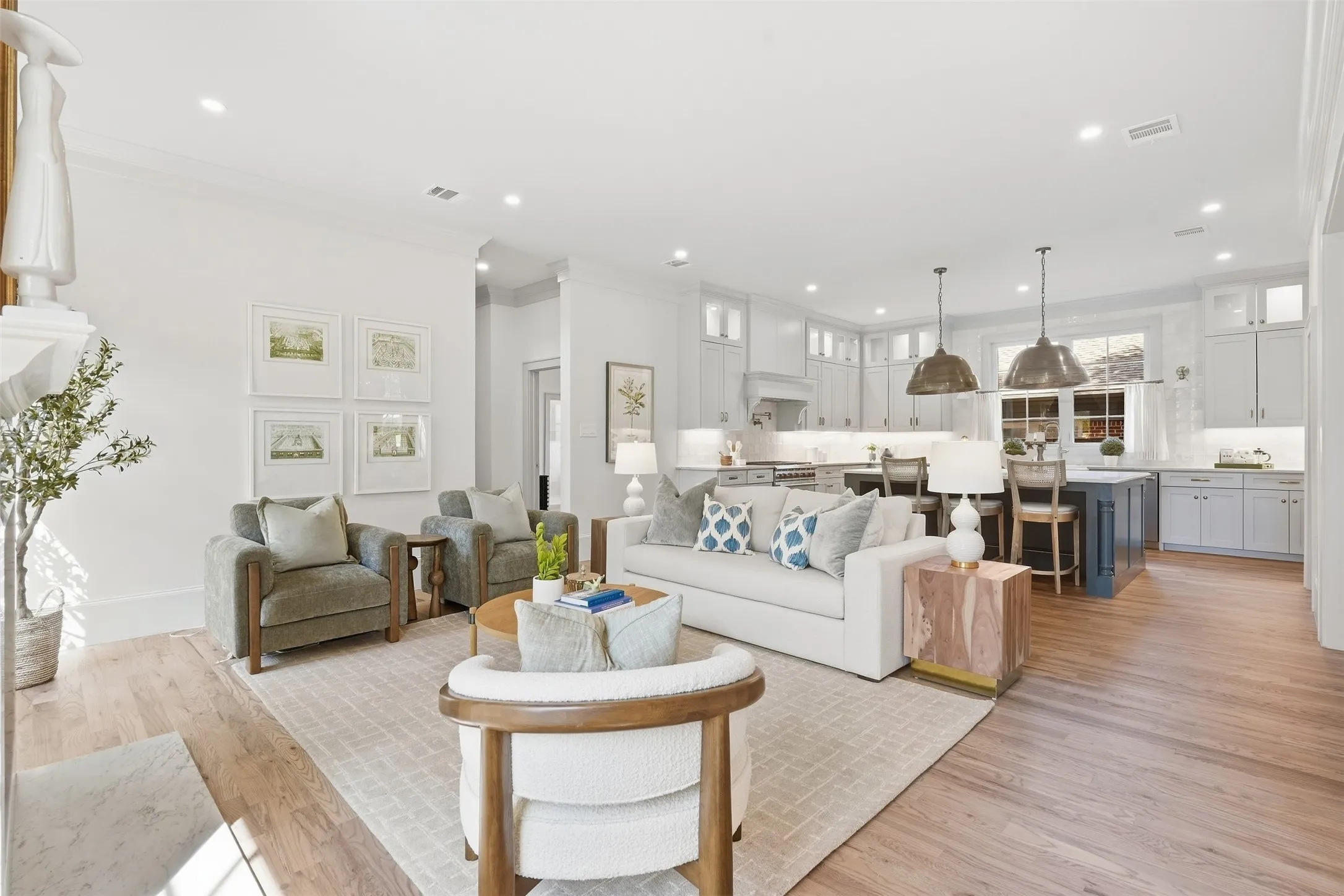 Single Family Residence For Sale in Tarrant County , 2212 Carleton Avenue, Fort Worth, Texas 76107, 5 Bedroom, 5 Bathroom, 2 Garage spaces, 3,712 Sqft, built in 2026, mls#21387879, Real Estate Agent in Fort Worth, Homes For Sale in Tarrant county, Homes For Sale in Fort Worth, Realtor in Fort Worth Texas, Real Estate Brokerage Independent Realty Texas, Luminita Cordes Realtor