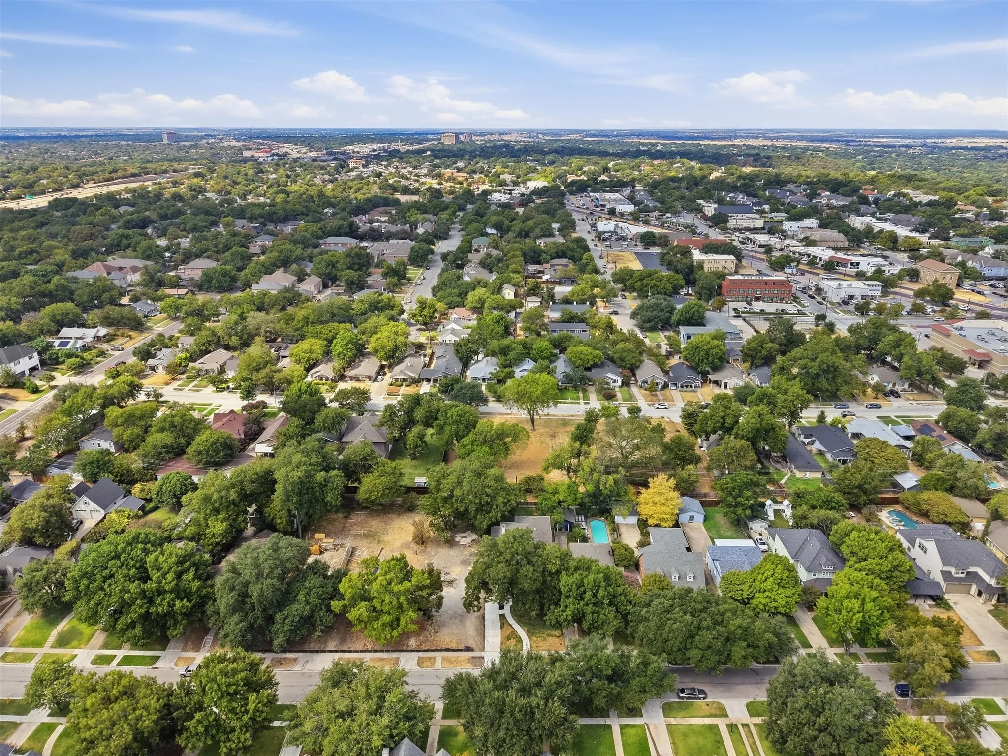 Single Family Residence For Sale in Tarrant County , 2212 Carleton Avenue, Fort Worth, Texas 76107, 5 Bedroom, 5 Bathroom, 2 Garage spaces, 3,712 Sqft, built in 2026, mls#21387879, Real Estate Agent in Fort Worth, Homes For Sale in Tarrant county, Homes For Sale in Fort Worth, Realtor in Fort Worth Texas, Real Estate Brokerage Independent Realty Texas, Luminita Cordes Realtor