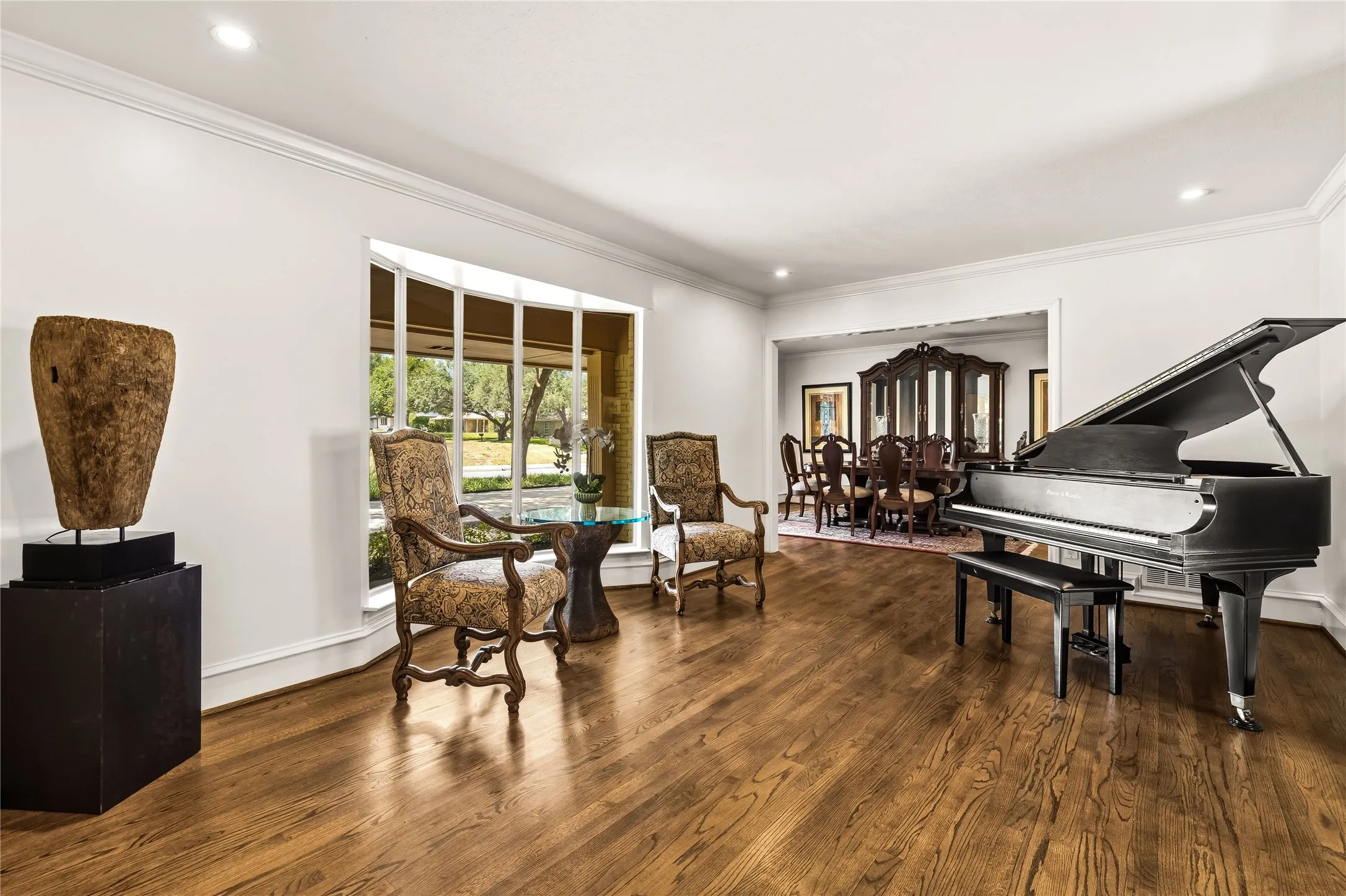 Single Family Residence For Sale in Dallas County , 10626 Cox Lane, Dallas, Texas 75229, 4 Bedroom, 5 Bathroom, 3 Garage spaces, 4,070 Sqft, built in 1972, mls#21375217, Real Estate Agent in Dallas, Homes For Sale in Dallas county, Homes For Sale in Dallas, Realtor in Dallas Texas, Real Estate Brokerage Independent Realty Texas, Luminita Cordes Realtor