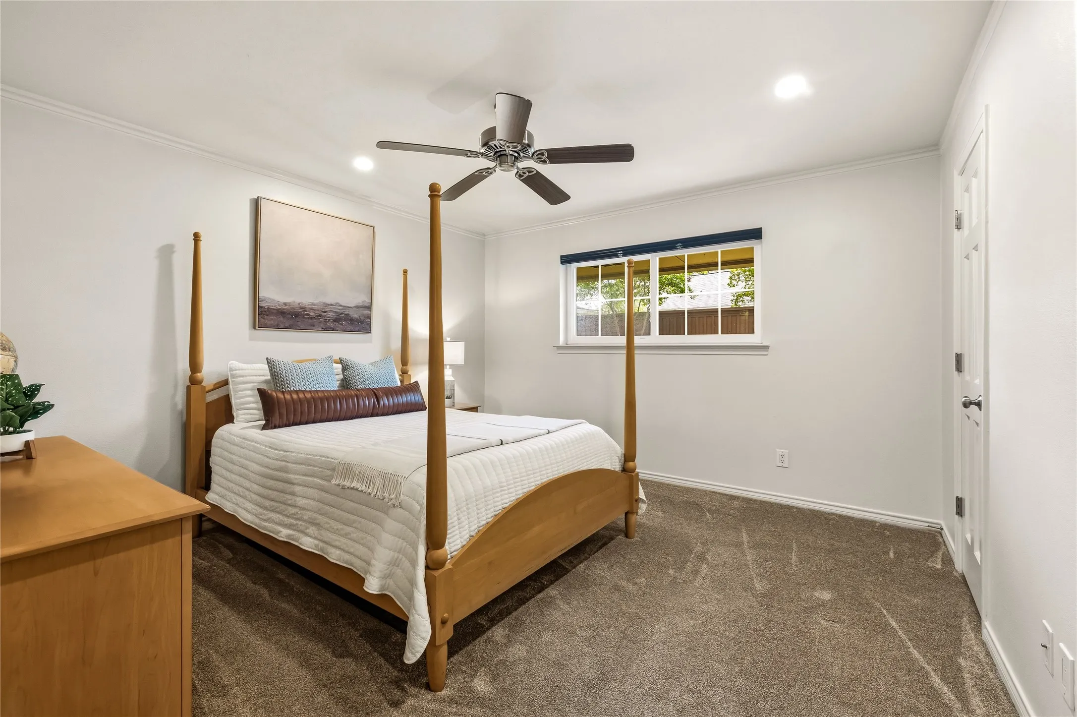 Single Family Residence For Sale in Dallas County , 10626 Cox Lane, Dallas, Texas 75229, 4 Bedroom, 5 Bathroom, 3 Garage spaces, 4,070 Sqft, built in 1972, mls#21375217, Real Estate Agent in Dallas, Homes For Sale in Dallas county, Homes For Sale in Dallas, Realtor in Dallas Texas, Real Estate Brokerage Independent Realty Texas, Luminita Cordes Realtor