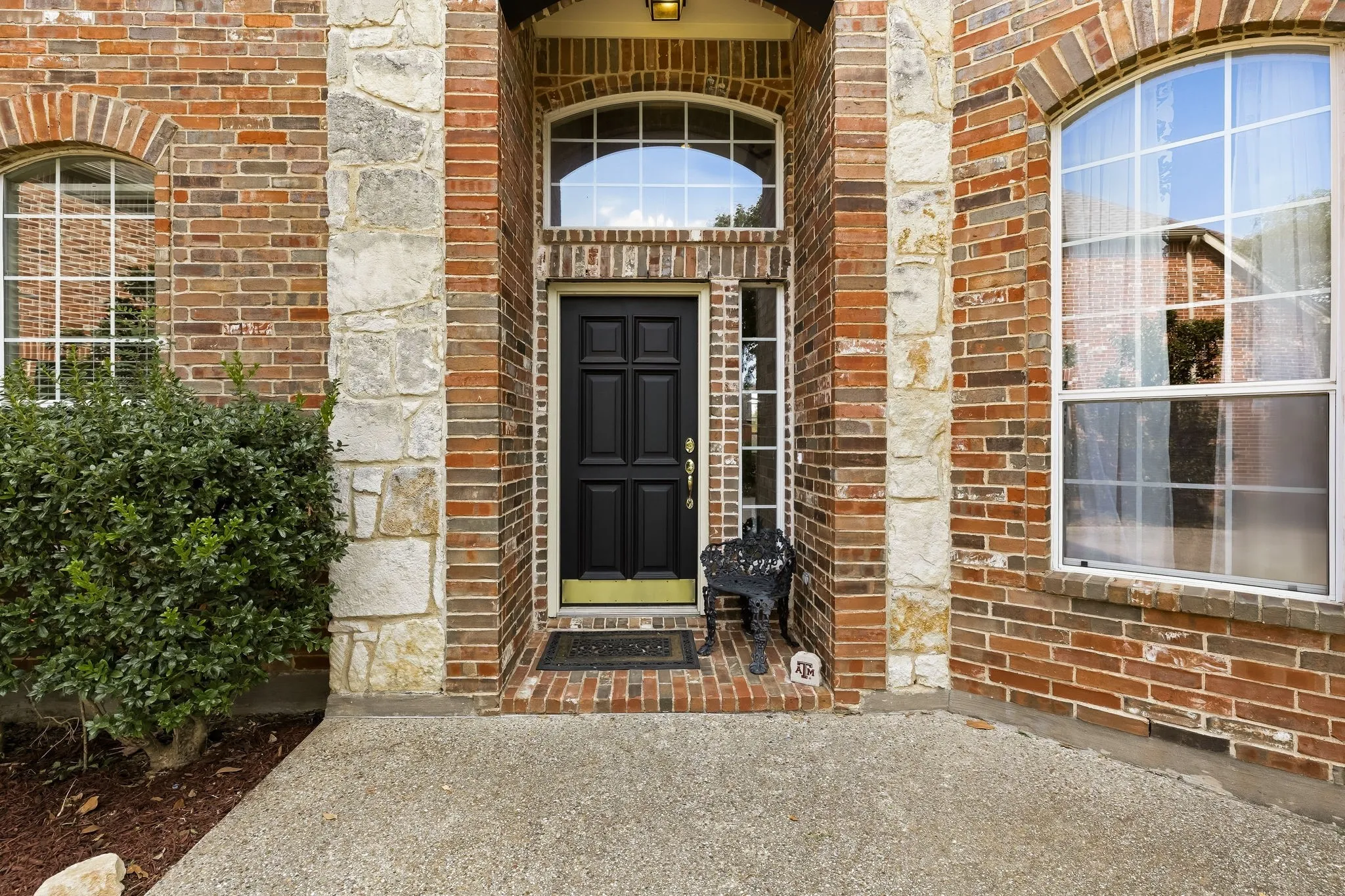 Single Family Residence For Sale in Denton County , 2671 SLEEPY HOLLOW Trail, Frisco, Texas 75034, 4 Bedroom, 4 Bathroom, 3 Garage spaces, 3,470 Sqft, built in 2003, mls#21400053, Real Estate Agent in Frisco, Homes For Sale in Denton county, Homes For Sale in Frisco, Realtor in Frisco Texas, Real Estate Brokerage Independent Realty Texas, Luminita Cordes Realtor