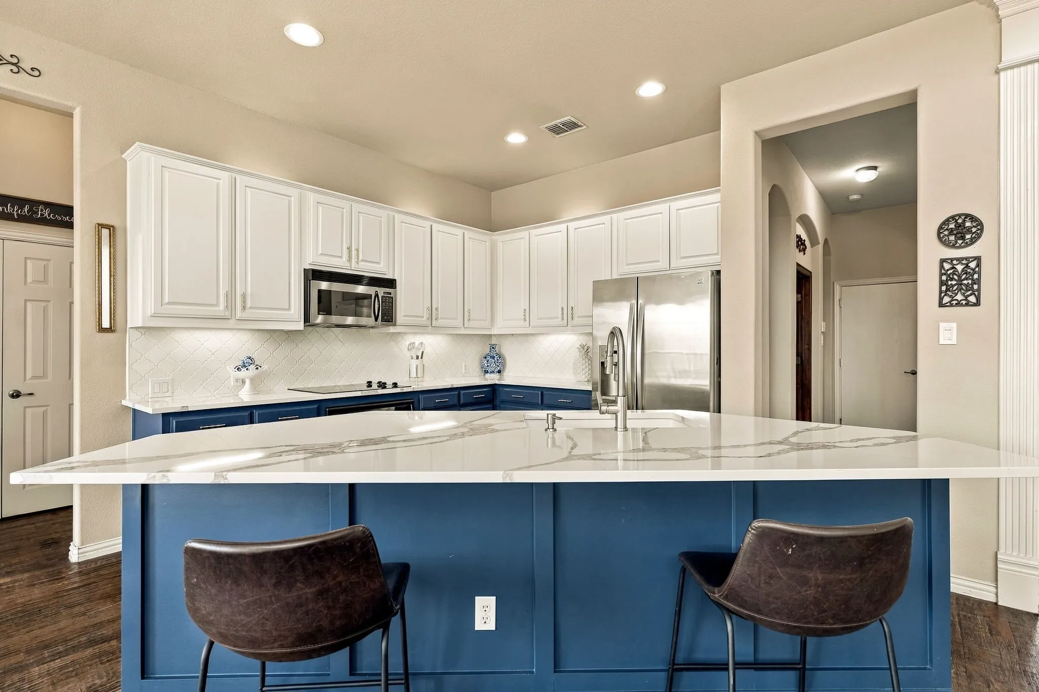 Single Family Residence For Sale in Denton County , 2671 SLEEPY HOLLOW Trail, Frisco, Texas 75034, 4 Bedroom, 4 Bathroom, 3 Garage spaces, 3,470 Sqft, built in 2003, mls#21400053, Real Estate Agent in Frisco, Homes For Sale in Denton county, Homes For Sale in Frisco, Realtor in Frisco Texas, Real Estate Brokerage Independent Realty Texas, Luminita Cordes Realtor