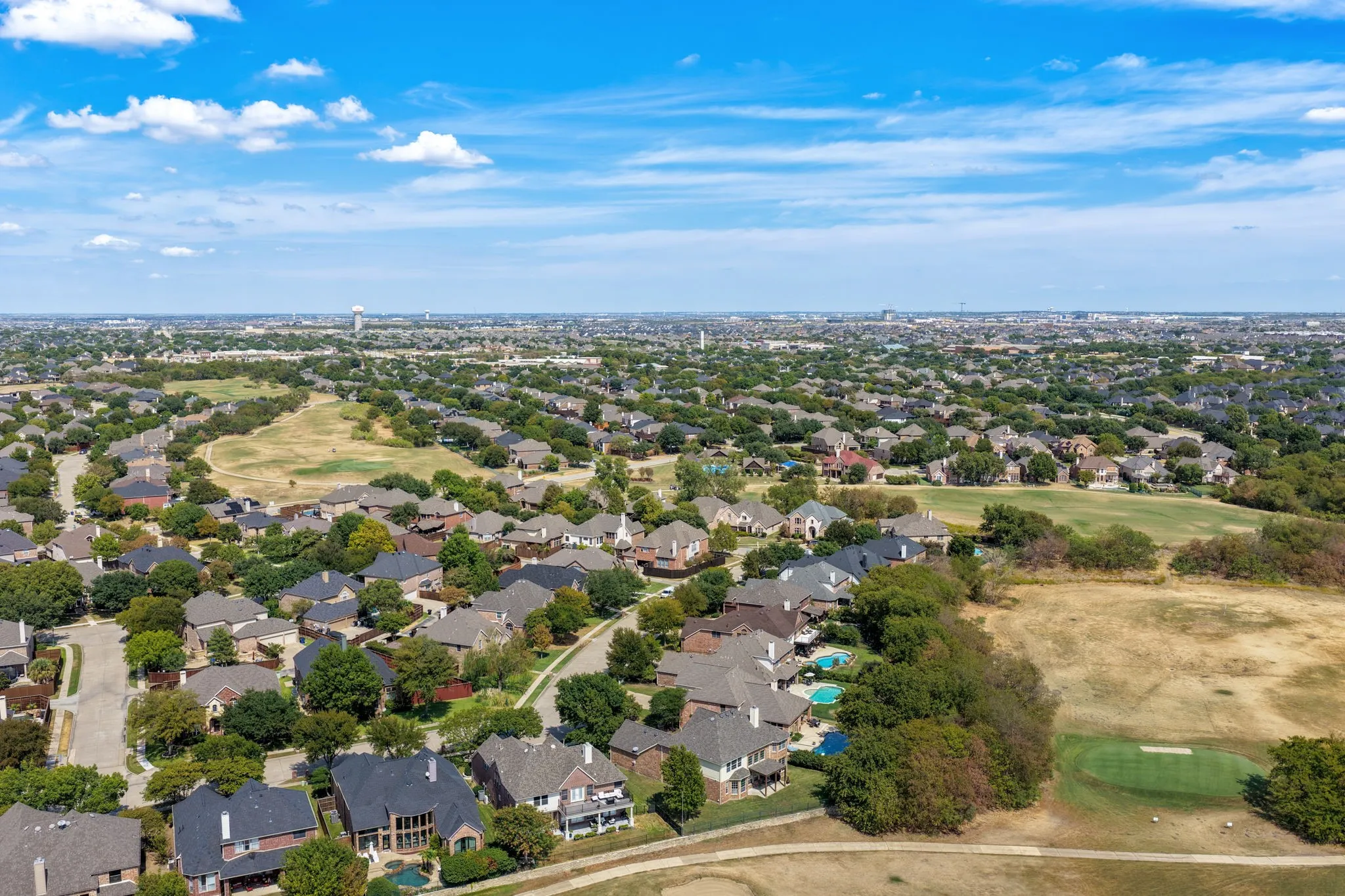 Single Family Residence For Sale in Denton County , 2671 SLEEPY HOLLOW Trail, Frisco, Texas 75034, 4 Bedroom, 4 Bathroom, 3 Garage spaces, 3,470 Sqft, built in 2003, mls#21400053, Real Estate Agent in Frisco, Homes For Sale in Denton county, Homes For Sale in Frisco, Realtor in Frisco Texas, Real Estate Brokerage Independent Realty Texas, Luminita Cordes Realtor