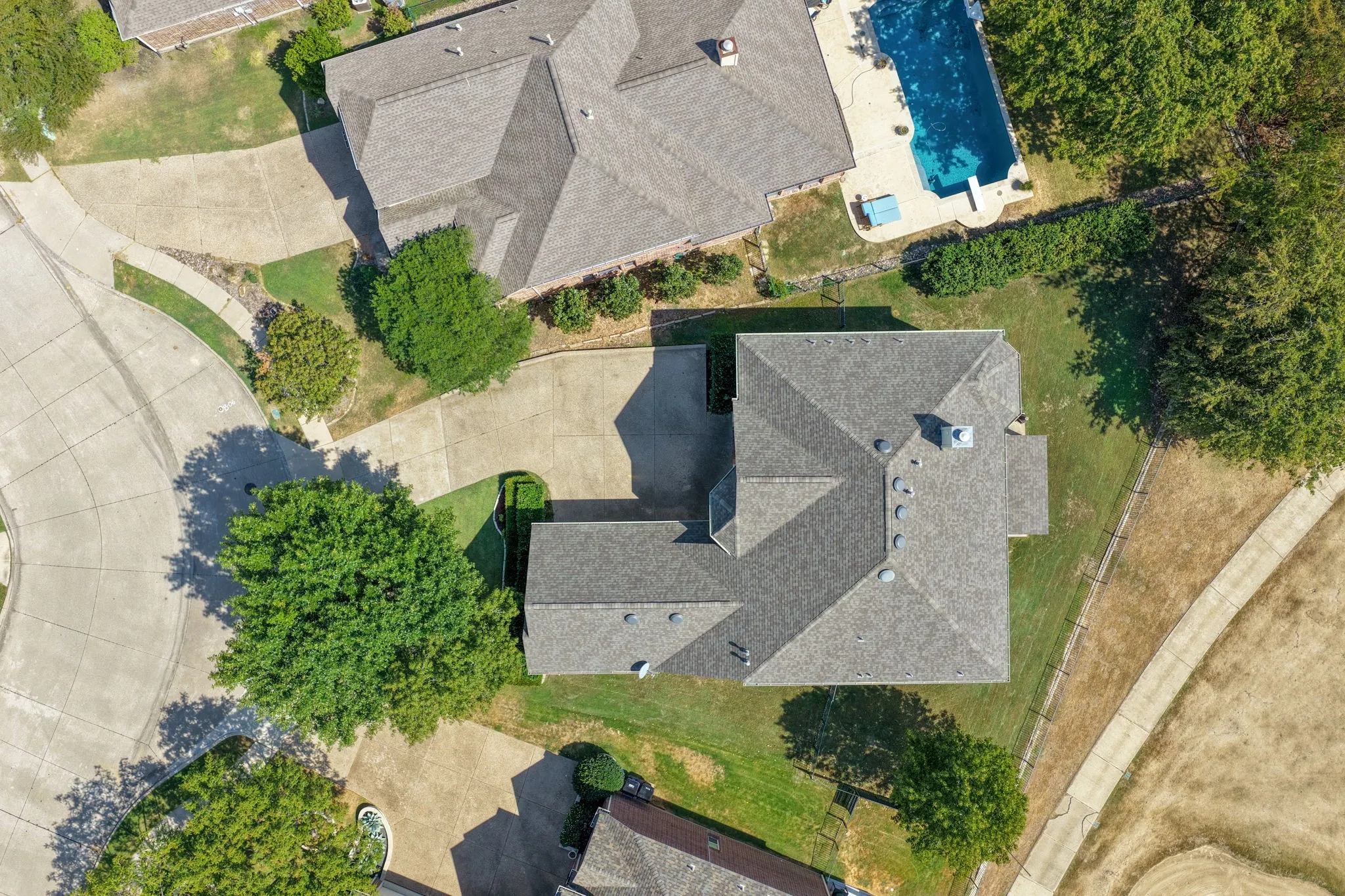Single Family Residence For Sale in Denton County , 2671 SLEEPY HOLLOW Trail, Frisco, Texas 75034, 4 Bedroom, 4 Bathroom, 3 Garage spaces, 3,470 Sqft, built in 2003, mls#21400053, Real Estate Agent in Frisco, Homes For Sale in Denton county, Homes For Sale in Frisco, Realtor in Frisco Texas, Real Estate Brokerage Independent Realty Texas, Luminita Cordes Realtor
