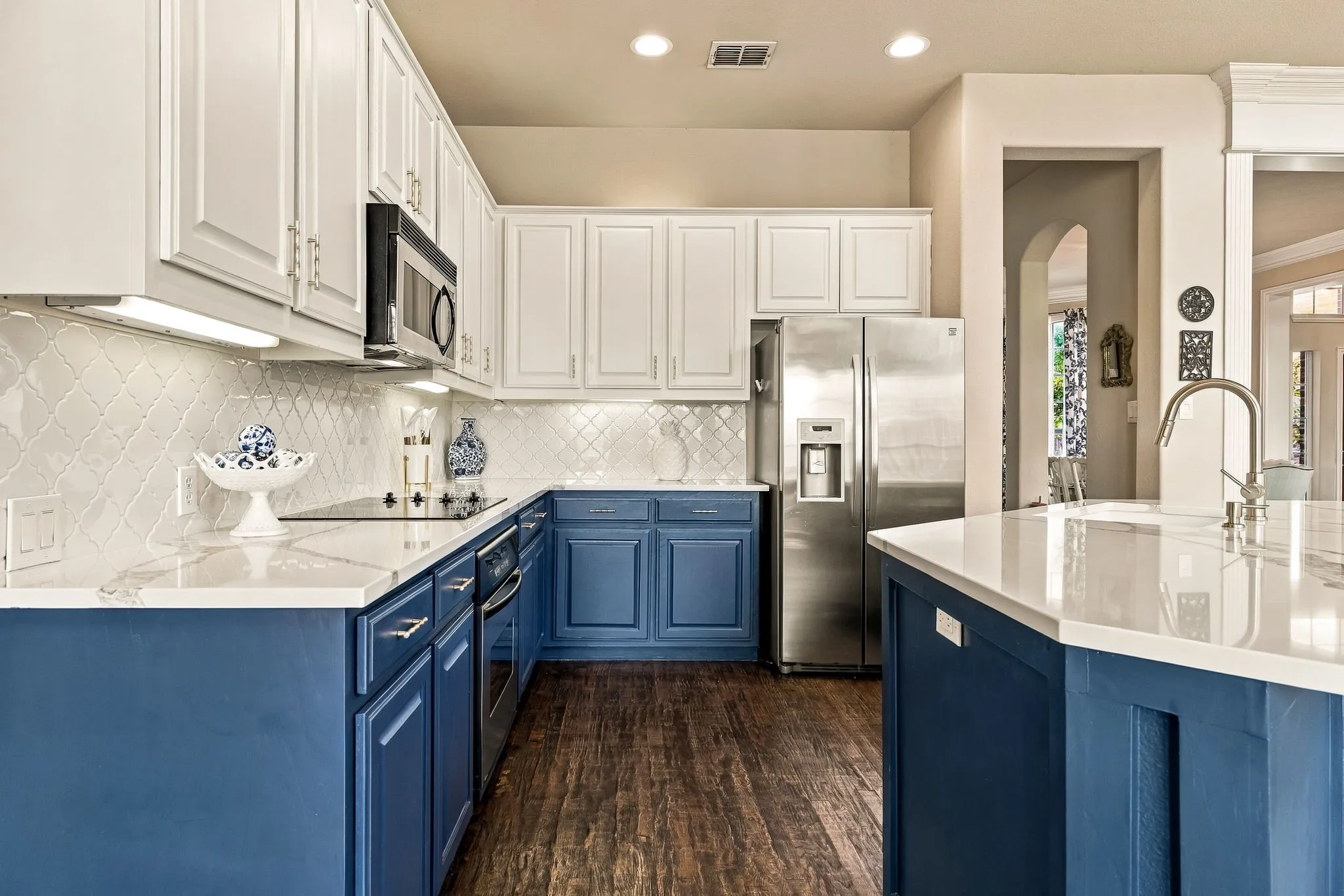 Single Family Residence For Sale in Denton County , 2671 SLEEPY HOLLOW Trail, Frisco, Texas 75034, 4 Bedroom, 4 Bathroom, 3 Garage spaces, 3,470 Sqft, built in 2003, mls#21400053, Real Estate Agent in Frisco, Homes For Sale in Denton county, Homes For Sale in Frisco, Realtor in Frisco Texas, Real Estate Brokerage Independent Realty Texas, Luminita Cordes Realtor