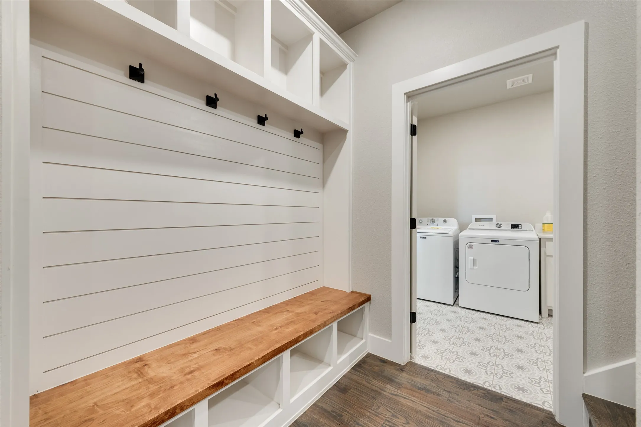 Single Family Residence For Sale in Parker County , 301 Sharla Smelley Road, Weatherford, Texas 76088, 4 Bedroom, 3 Bathroom, 2 Garage spaces, 2,476 Sqft, built in 2022, mls#21400992, Real Estate Agent in Weatherford, Homes For Sale in Parker county, Homes For Sale in Weatherford, Realtor in Weatherford Texas, Real Estate Brokerage Independent Realty Texas, Luminita Cordes Realtor